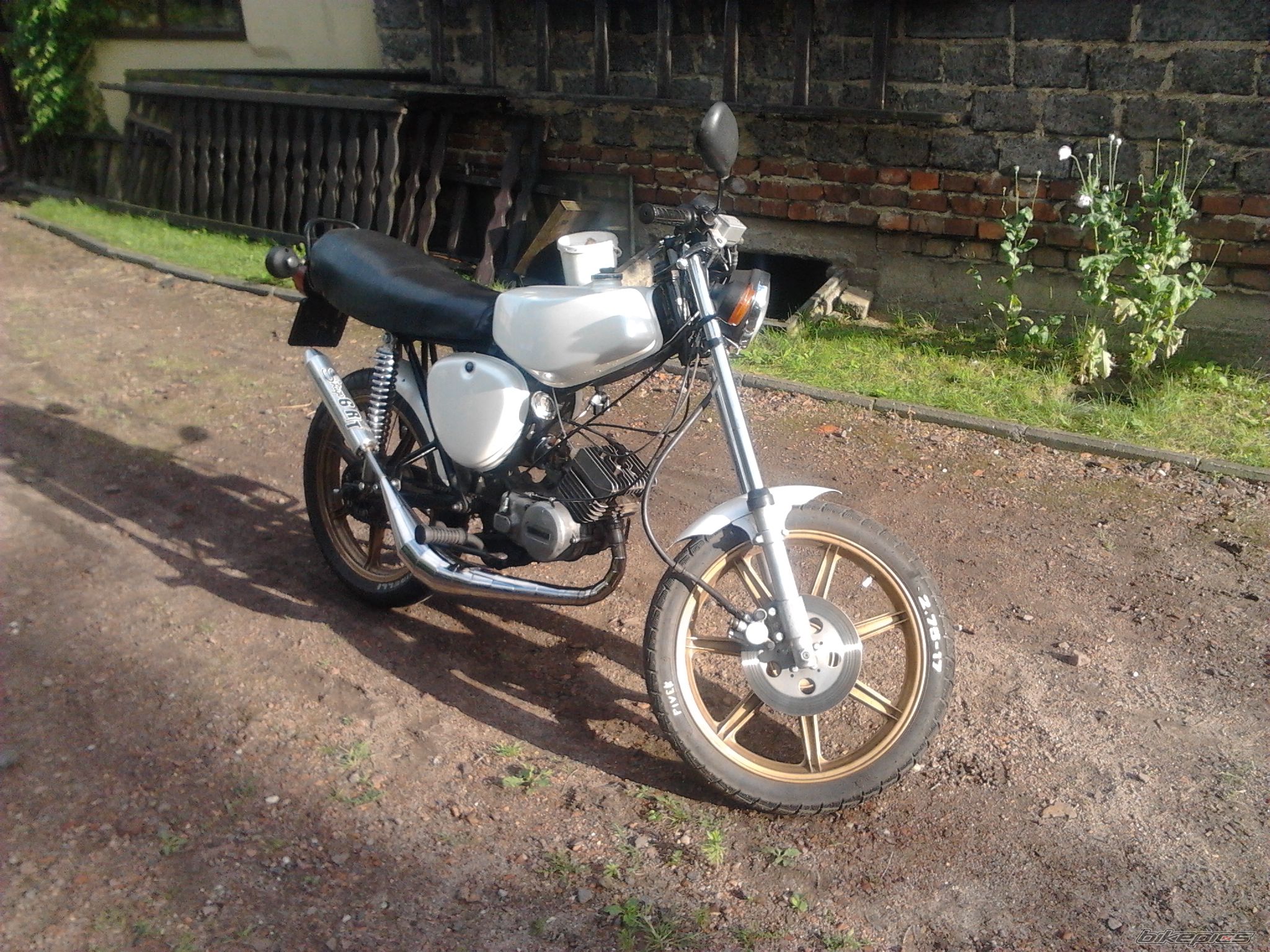 Photo 2429544