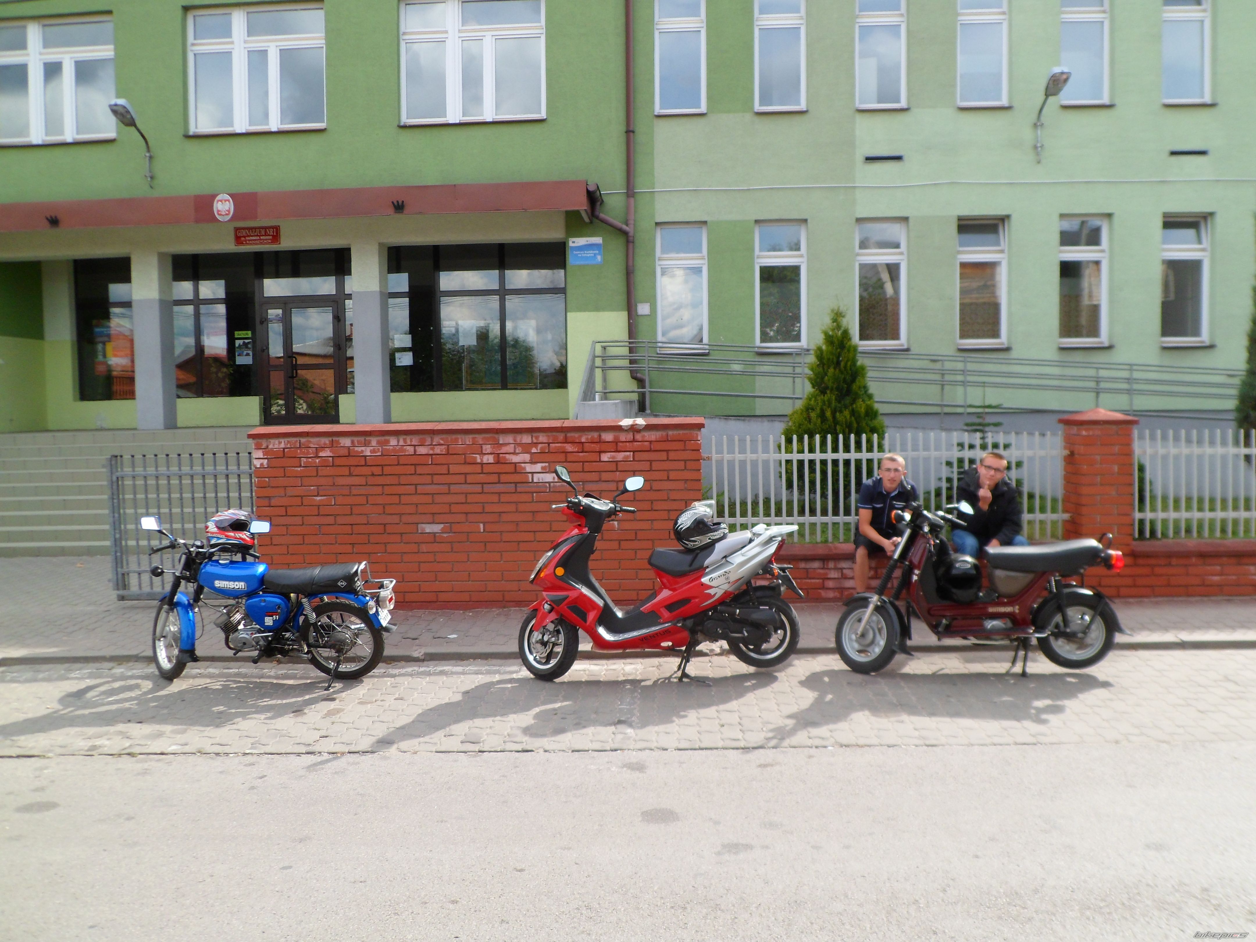 Photo 2429579