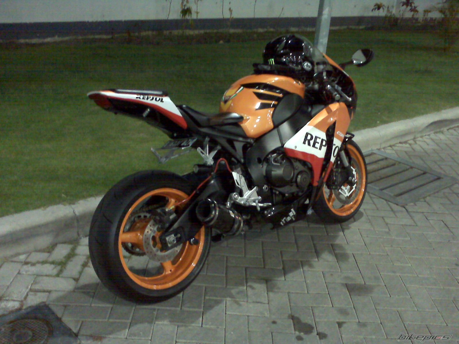 Photo 2429583