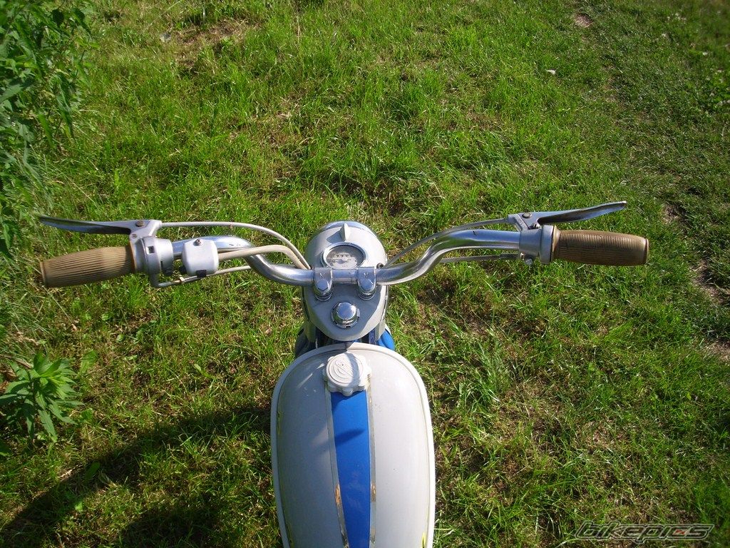 Photo 2430776