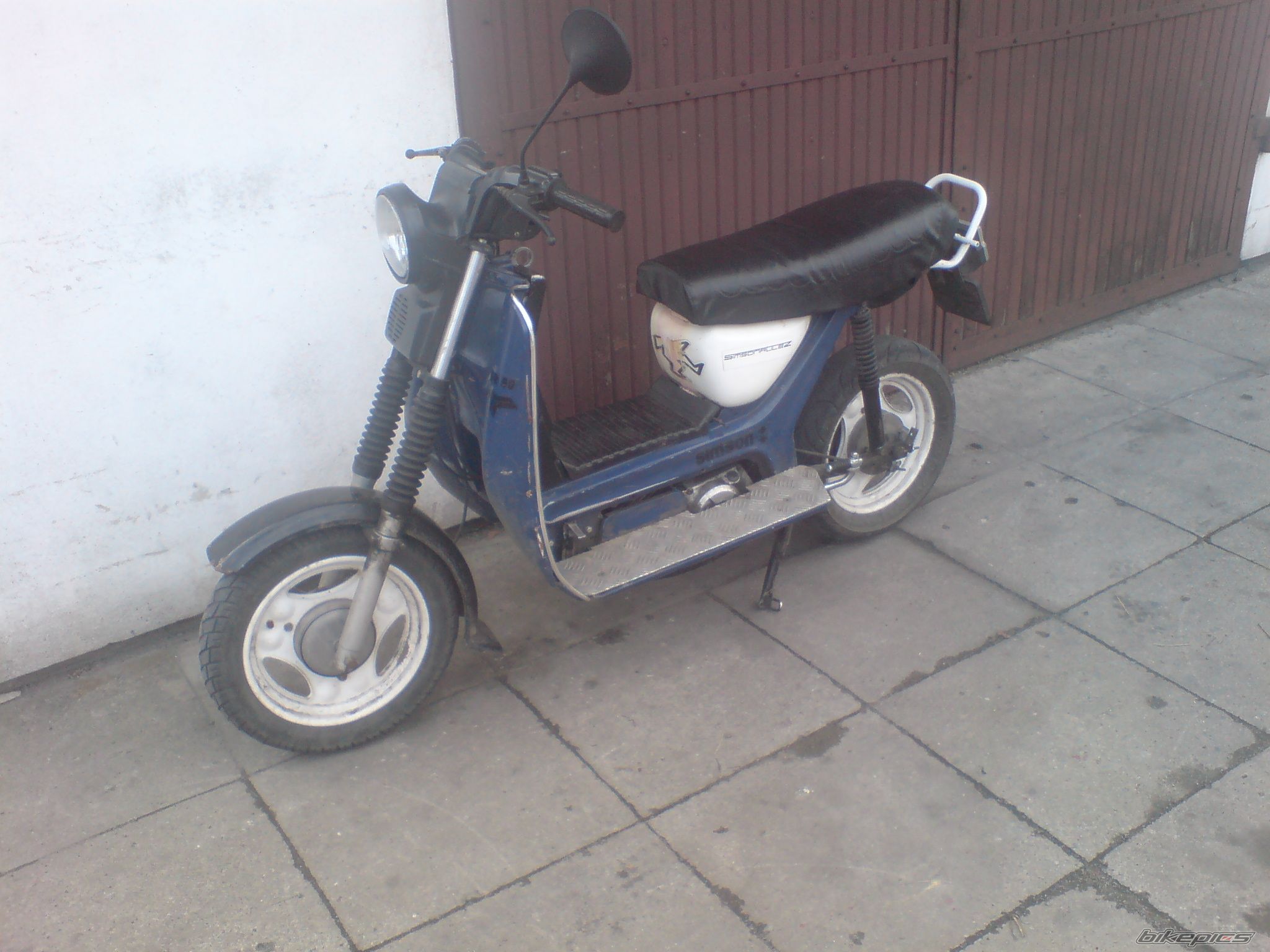 Photo 2431976