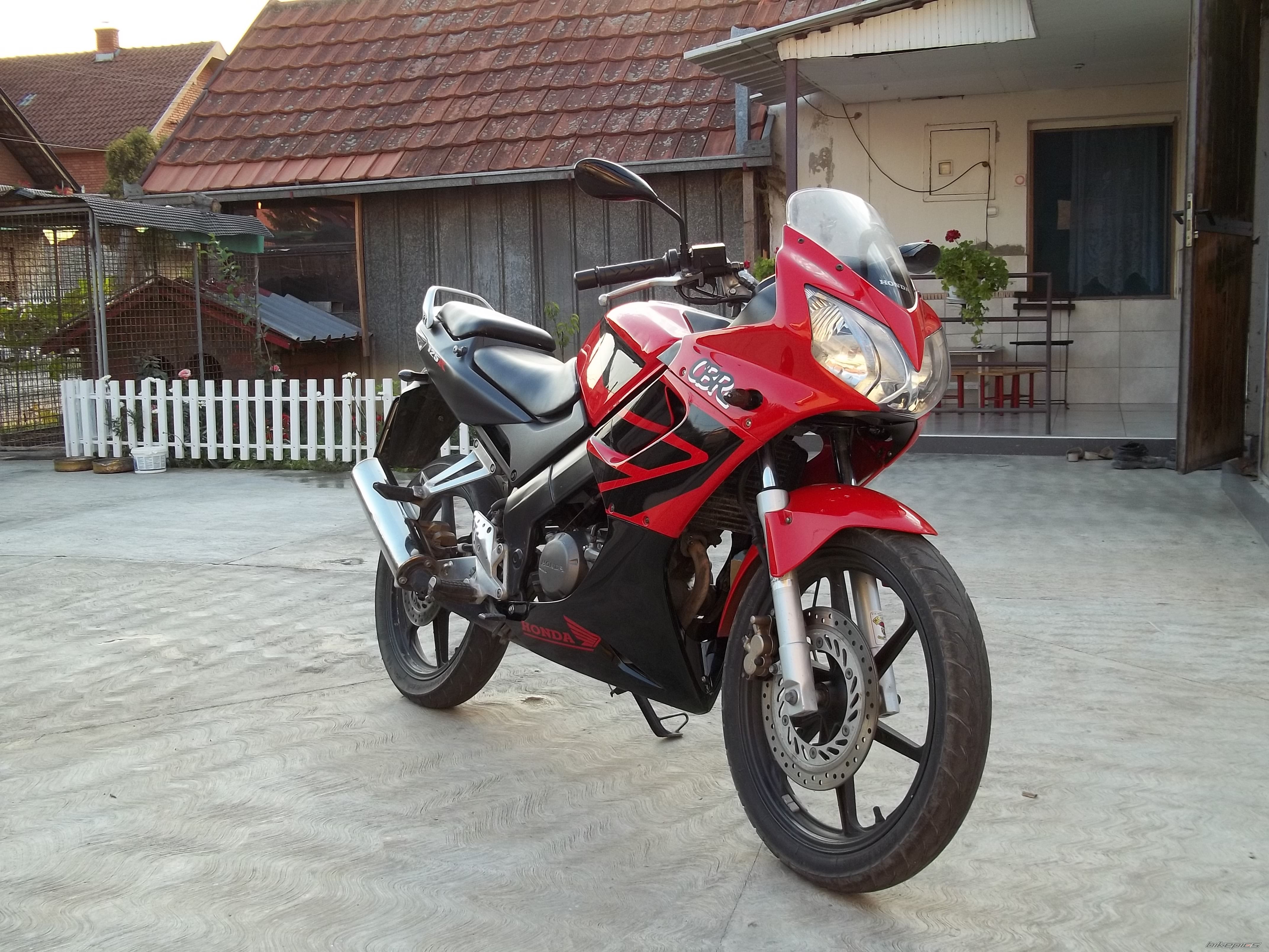 Photo 2432125