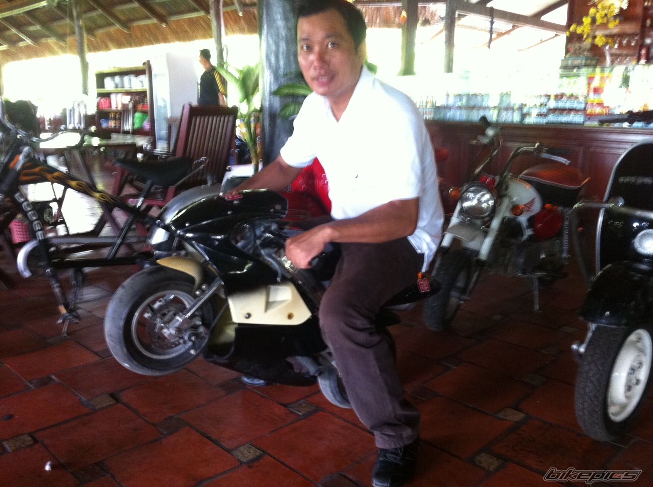 Photo 2432377
