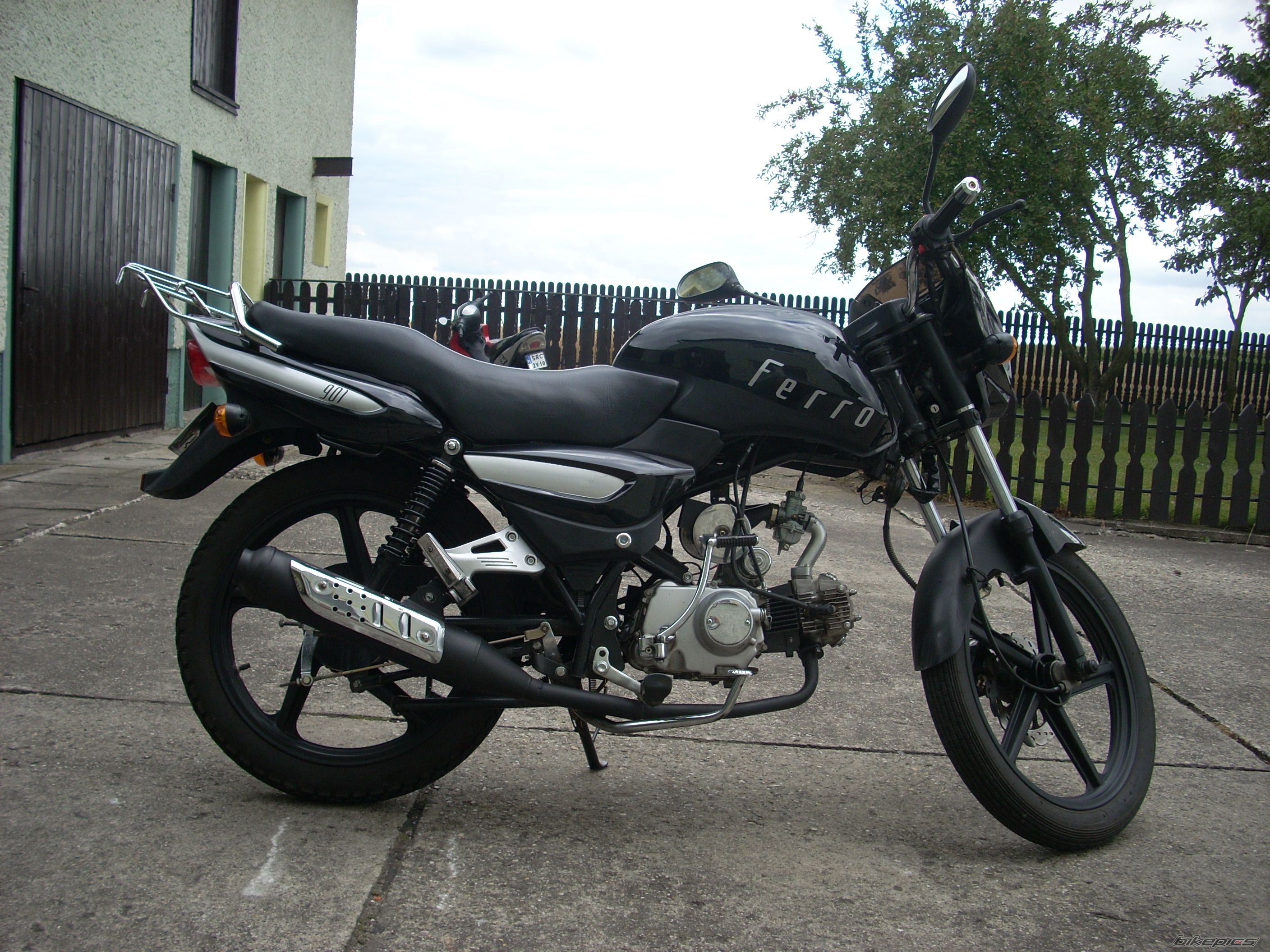 Photo 2432403
