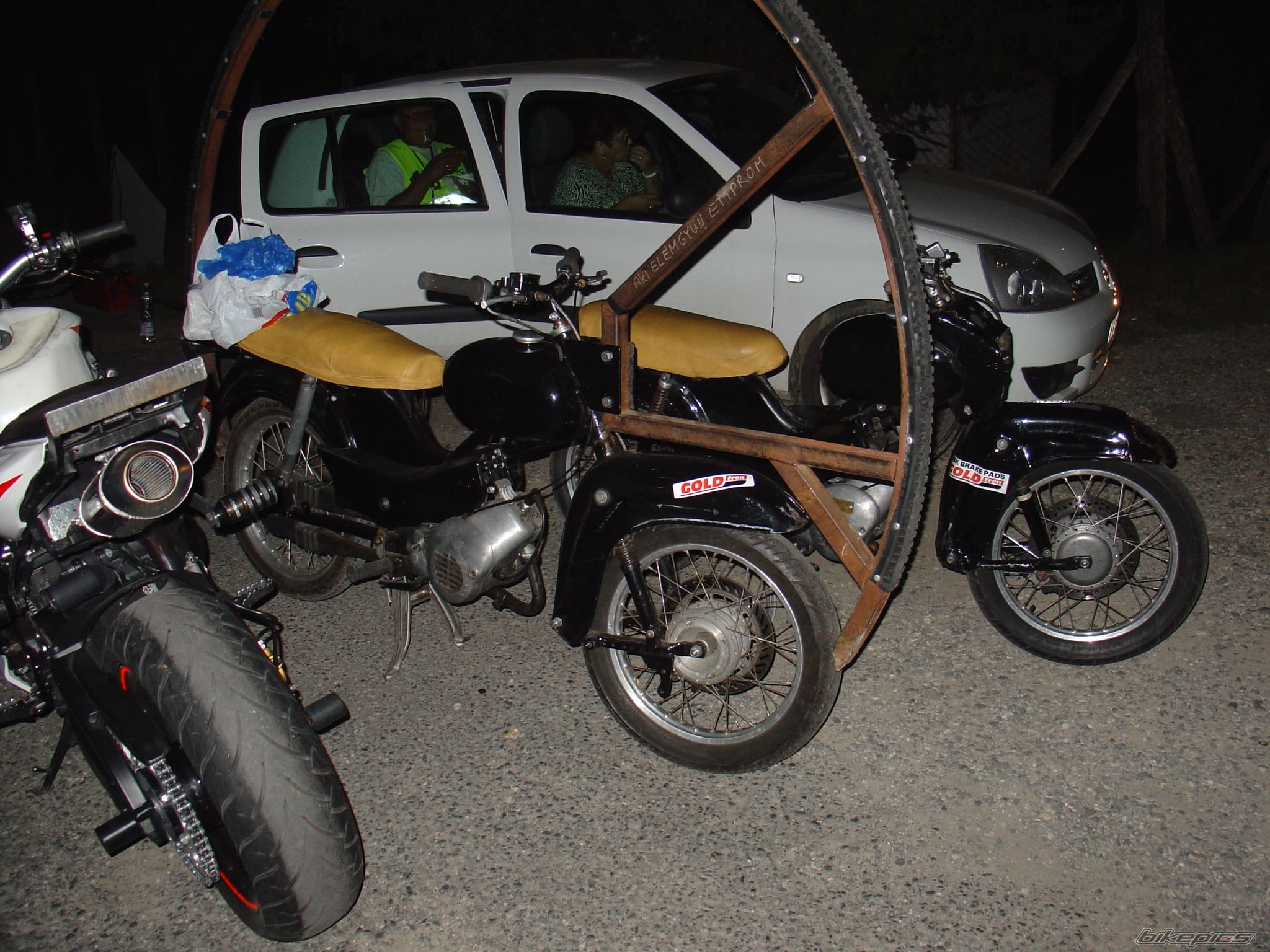 Photo 2433023