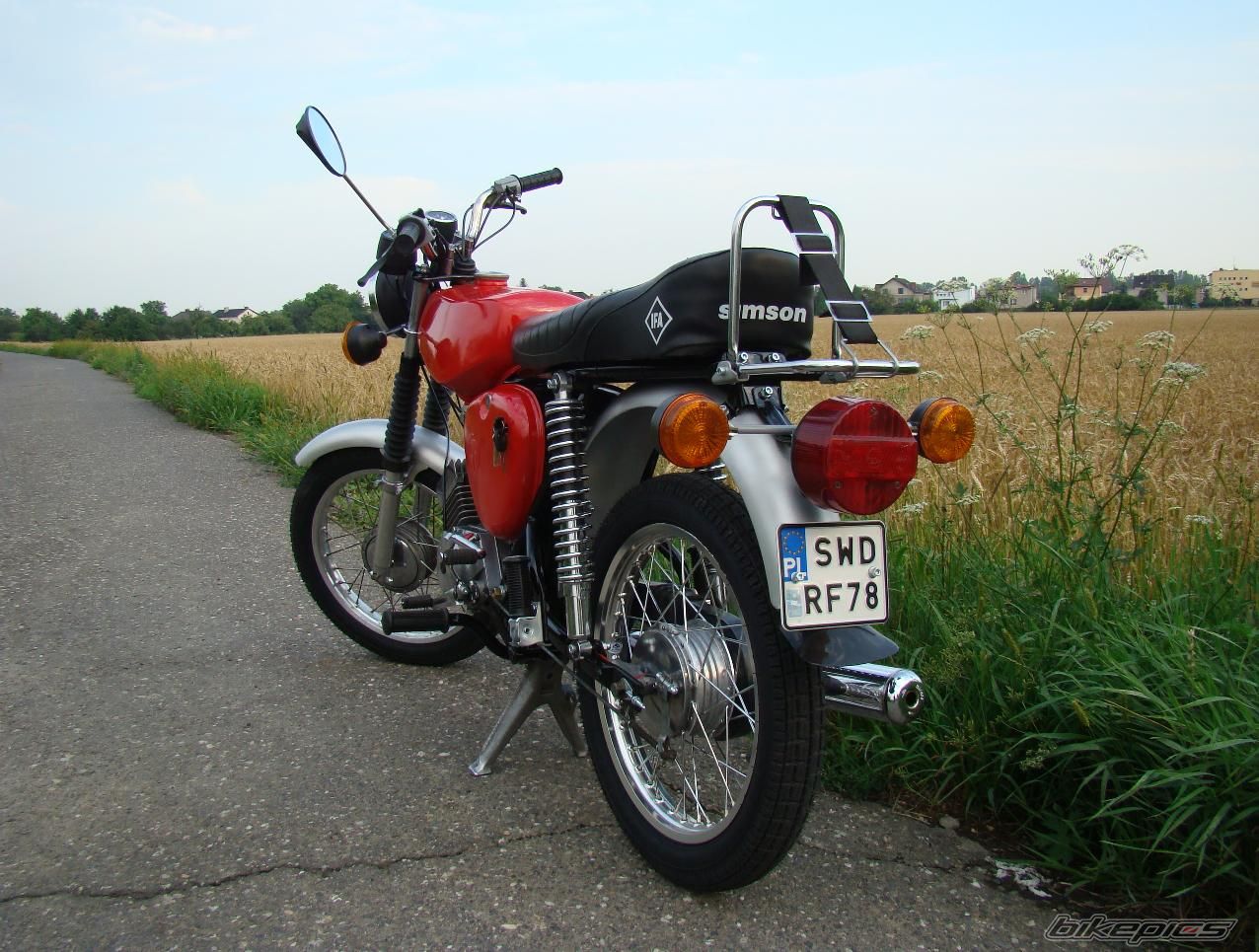 Photo 2433793