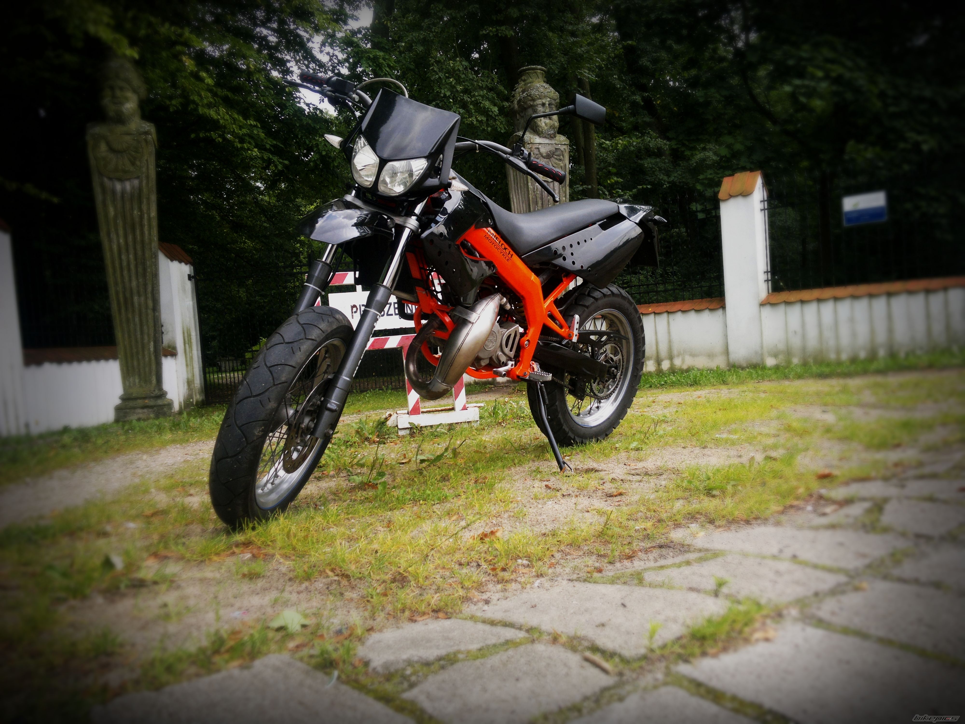 Photo 2433828
