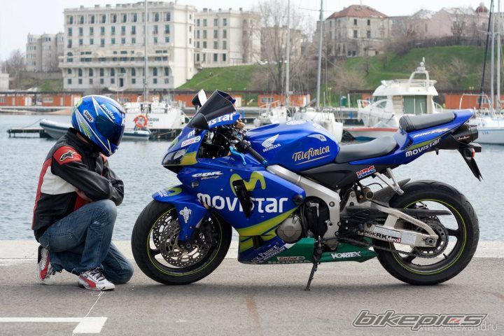 Photo 2433977