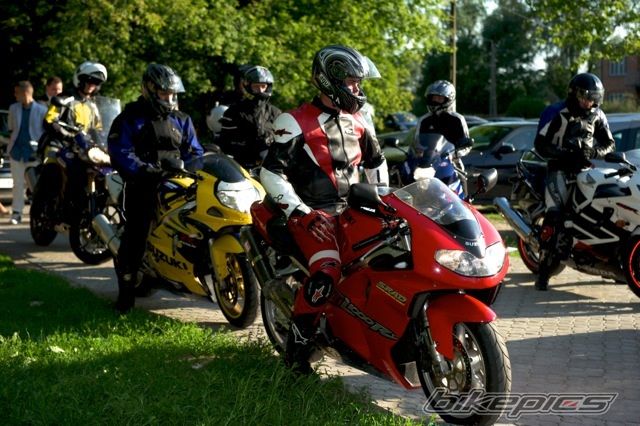 Photo 2434853