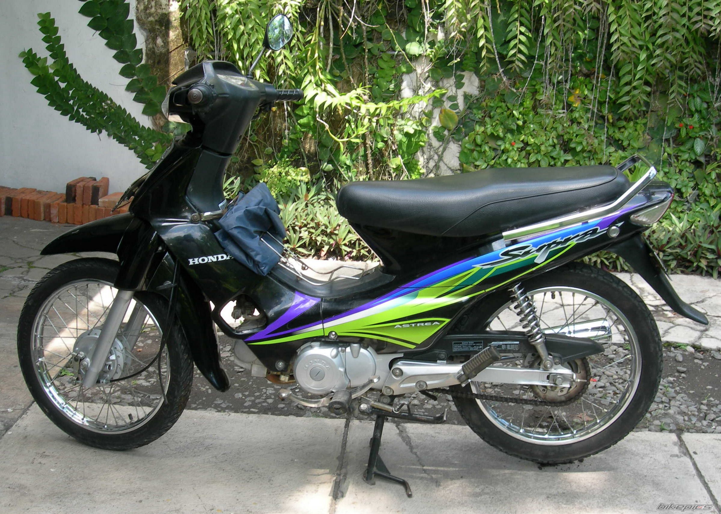 Photo 2434956