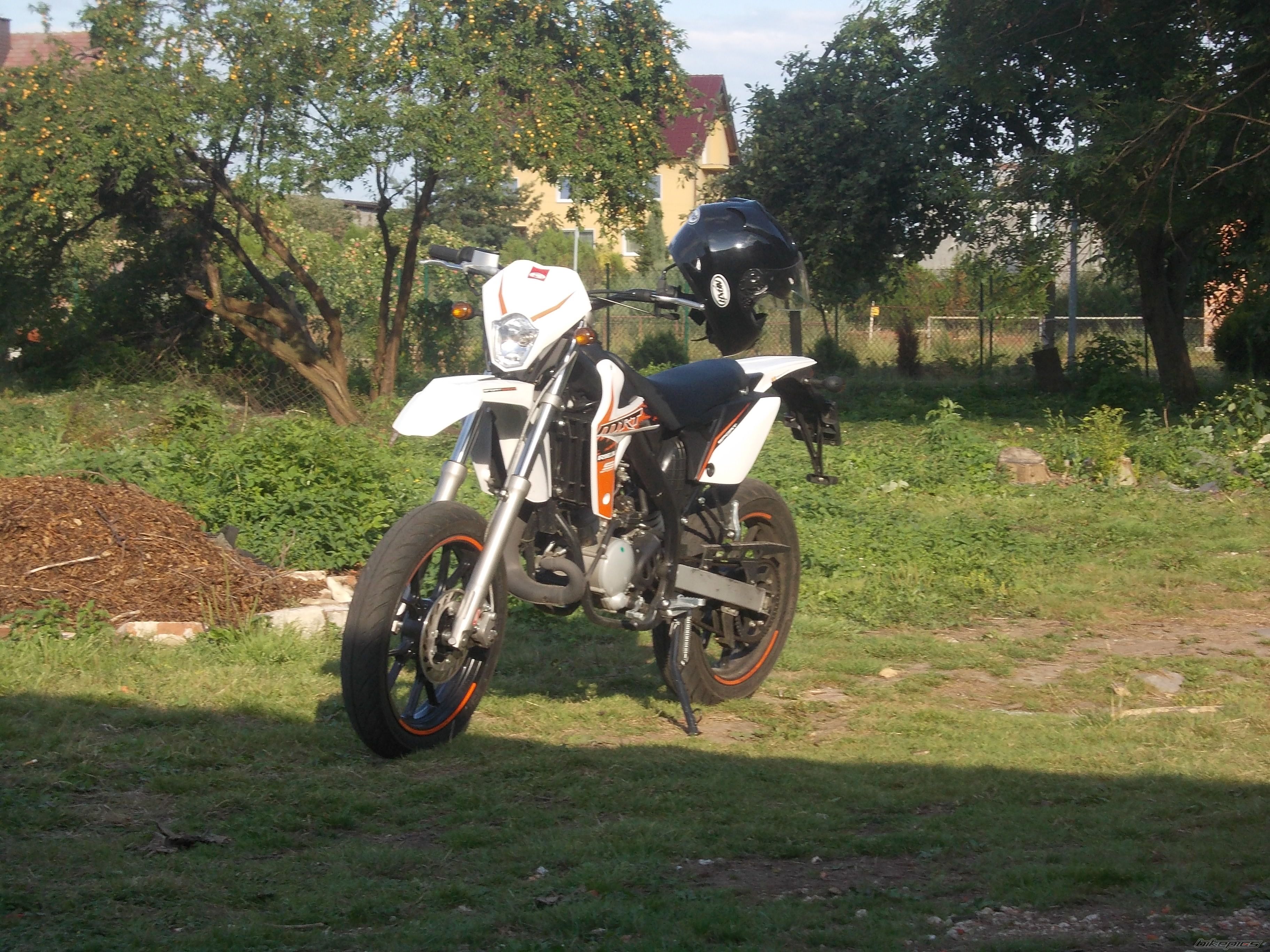 Photo 2435835