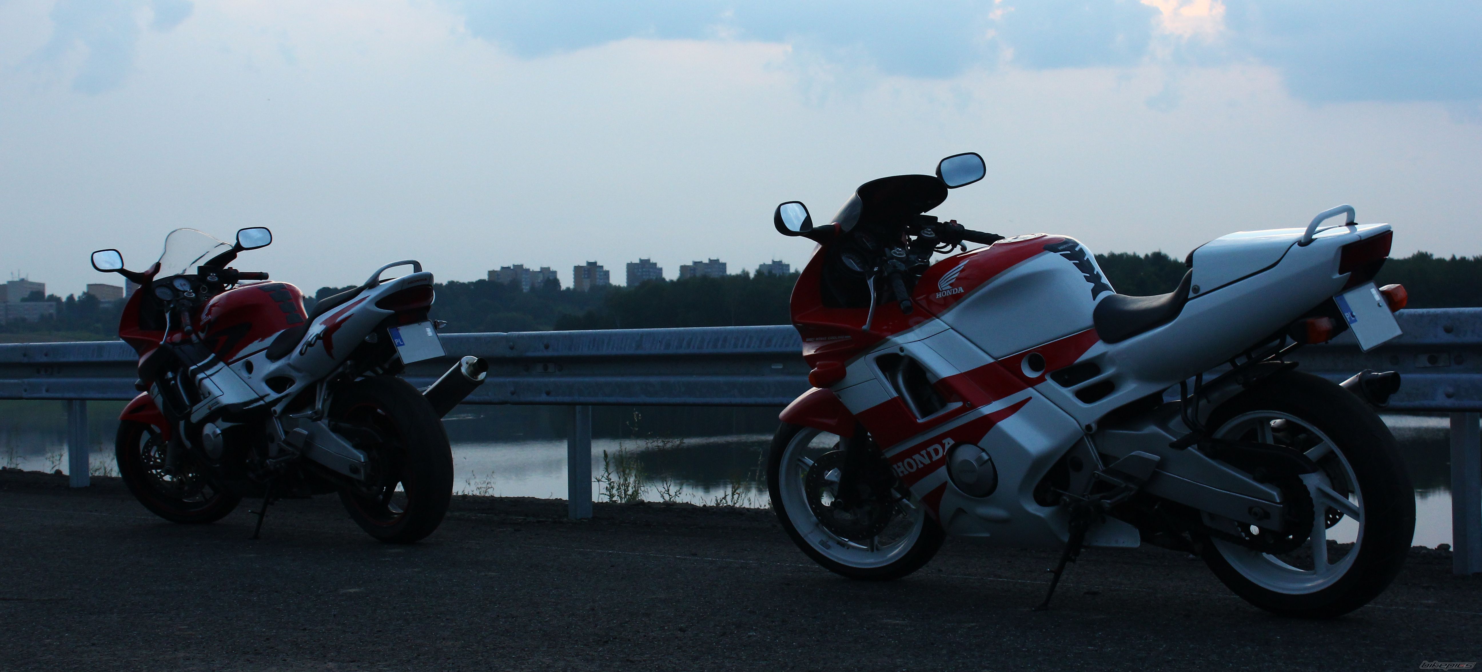 Photo 2435923