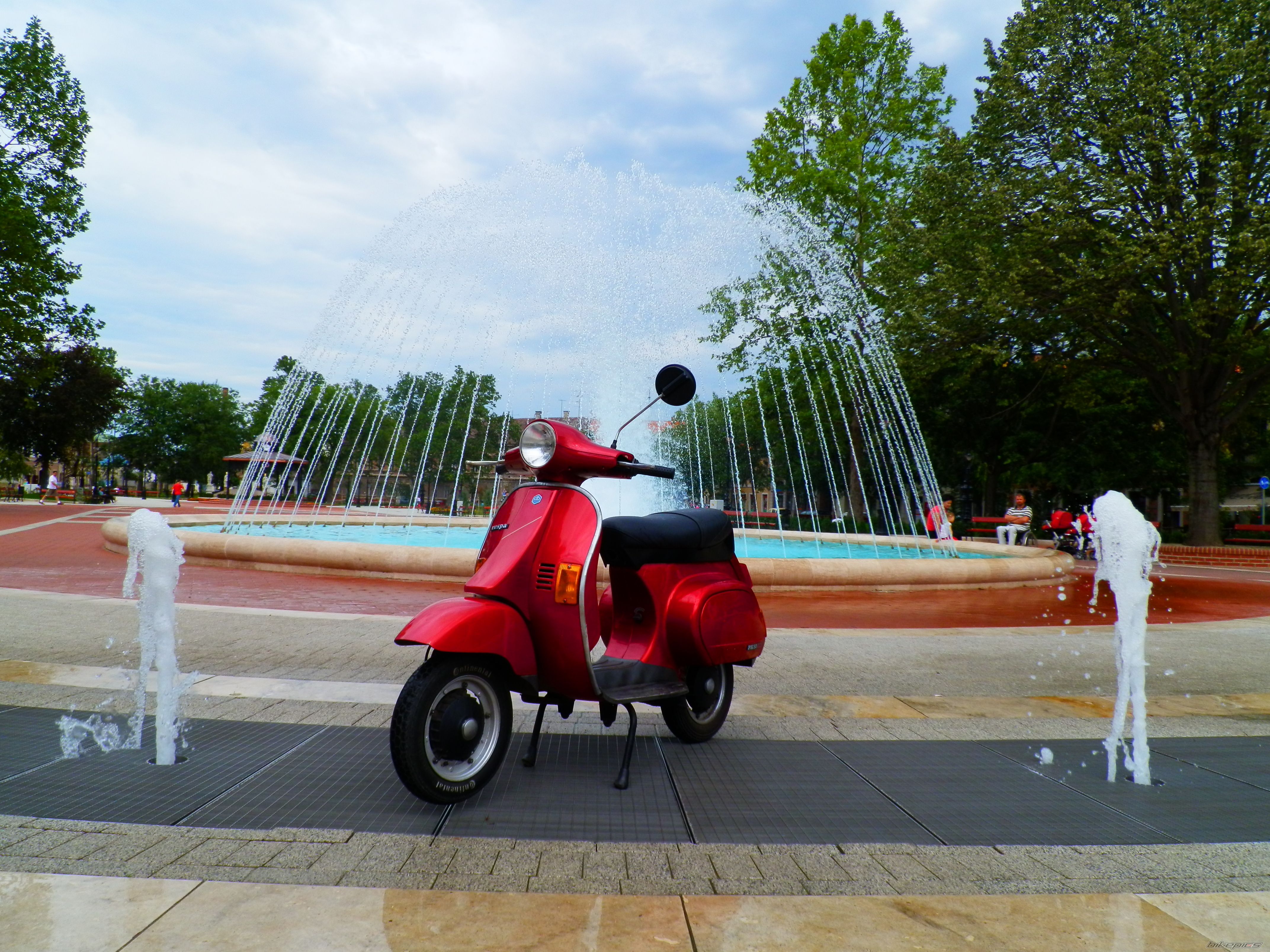 Bike Photo 2436071