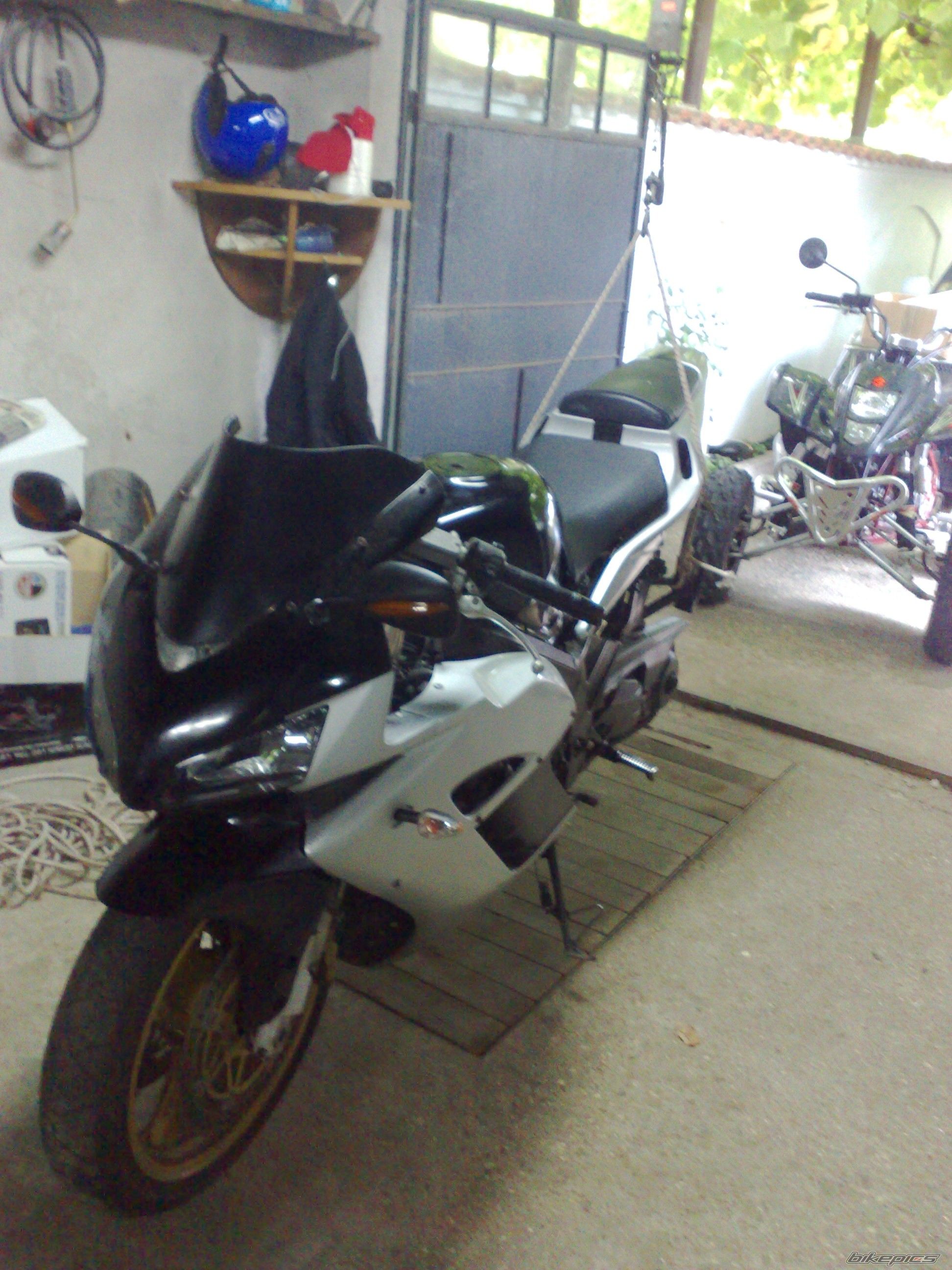 Photo 2436381