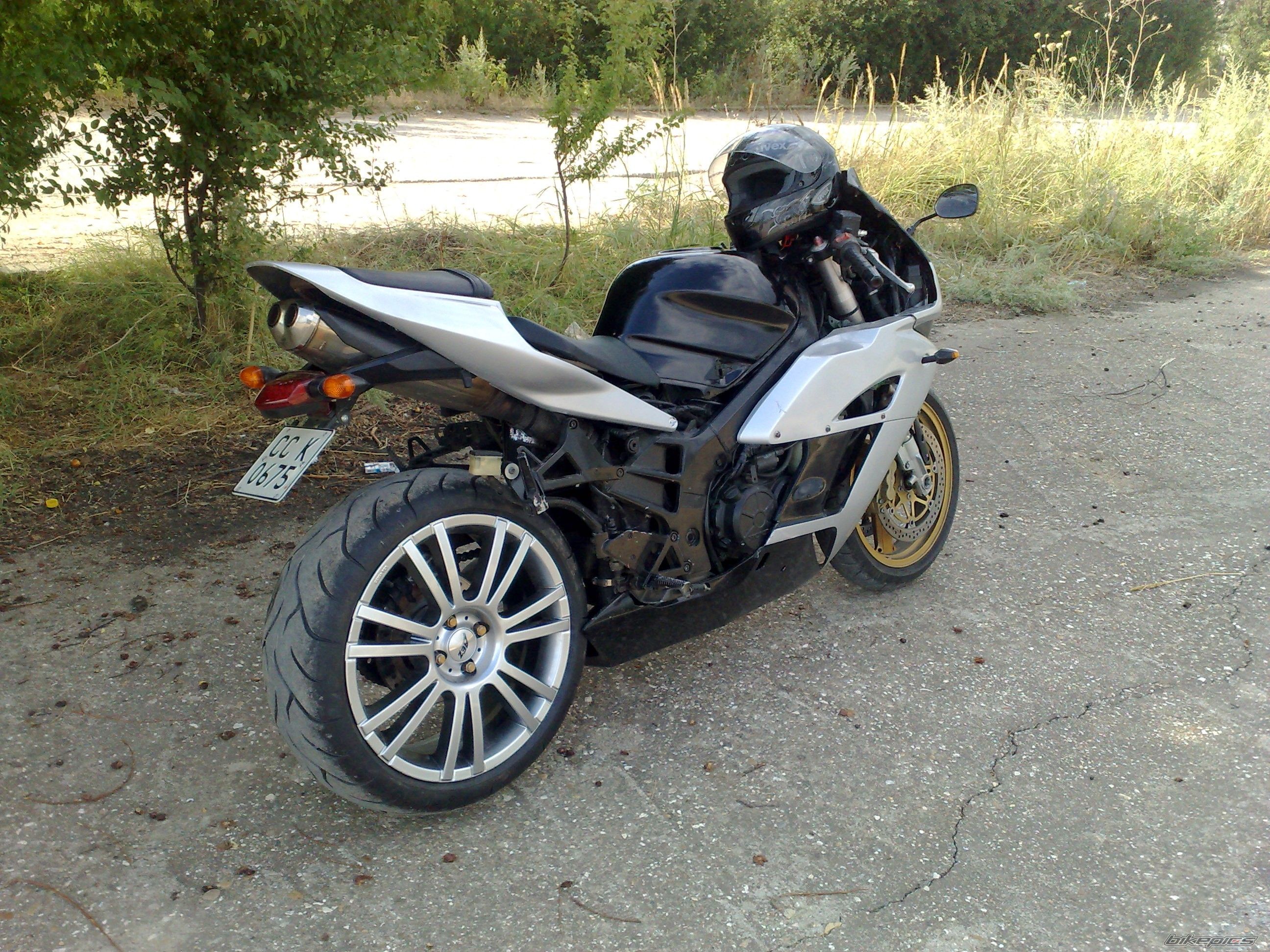 Photo 2436382