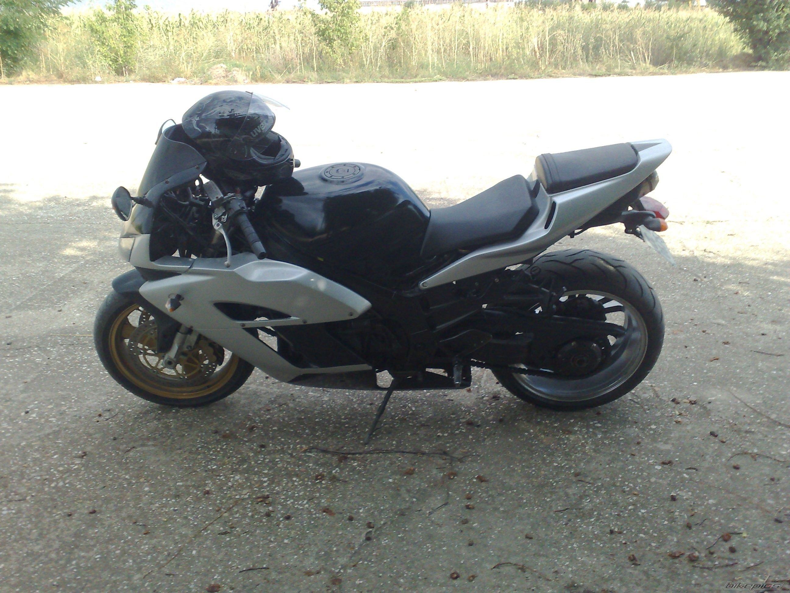 Photo 2436390