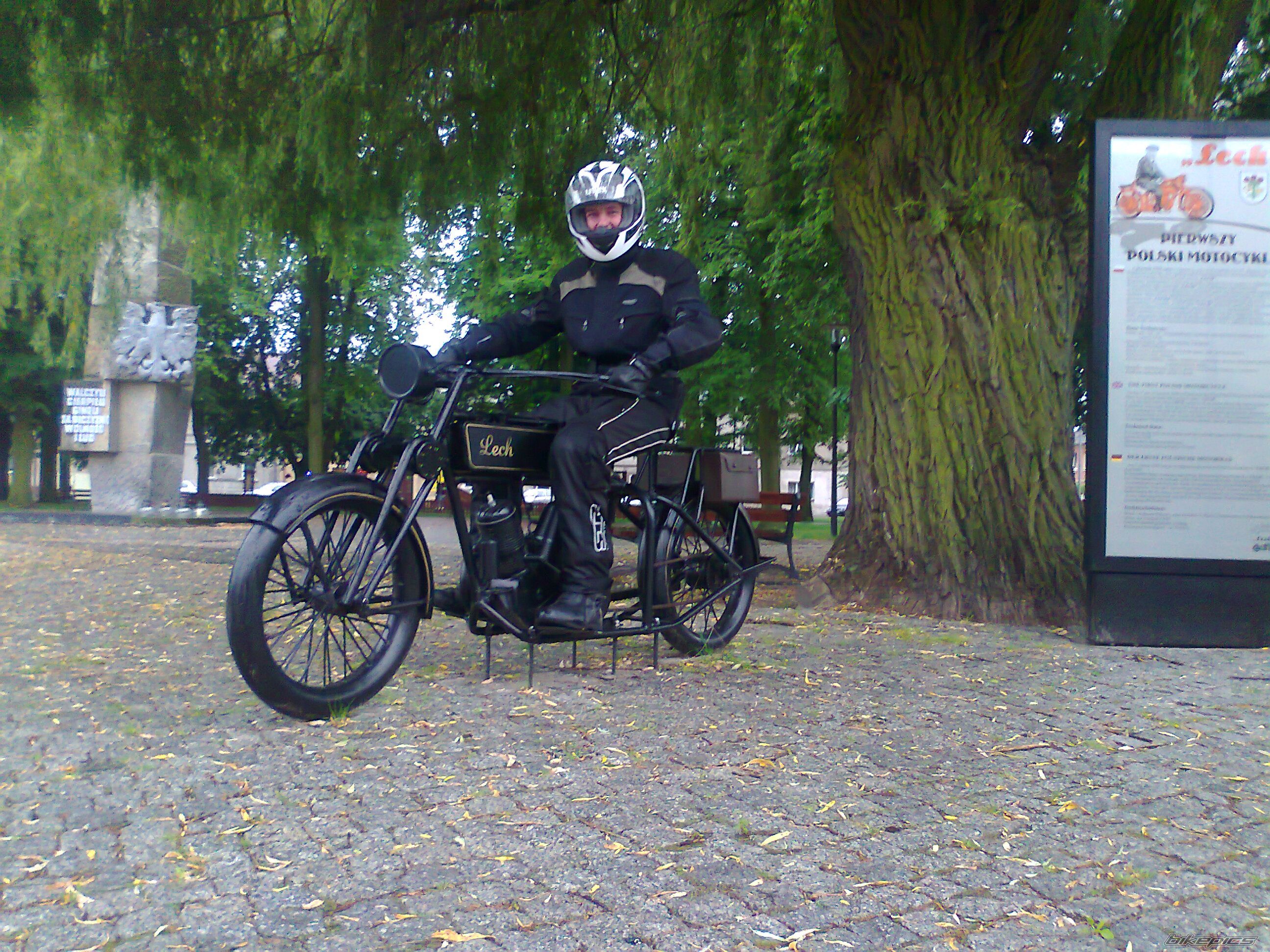 Photo 2436593