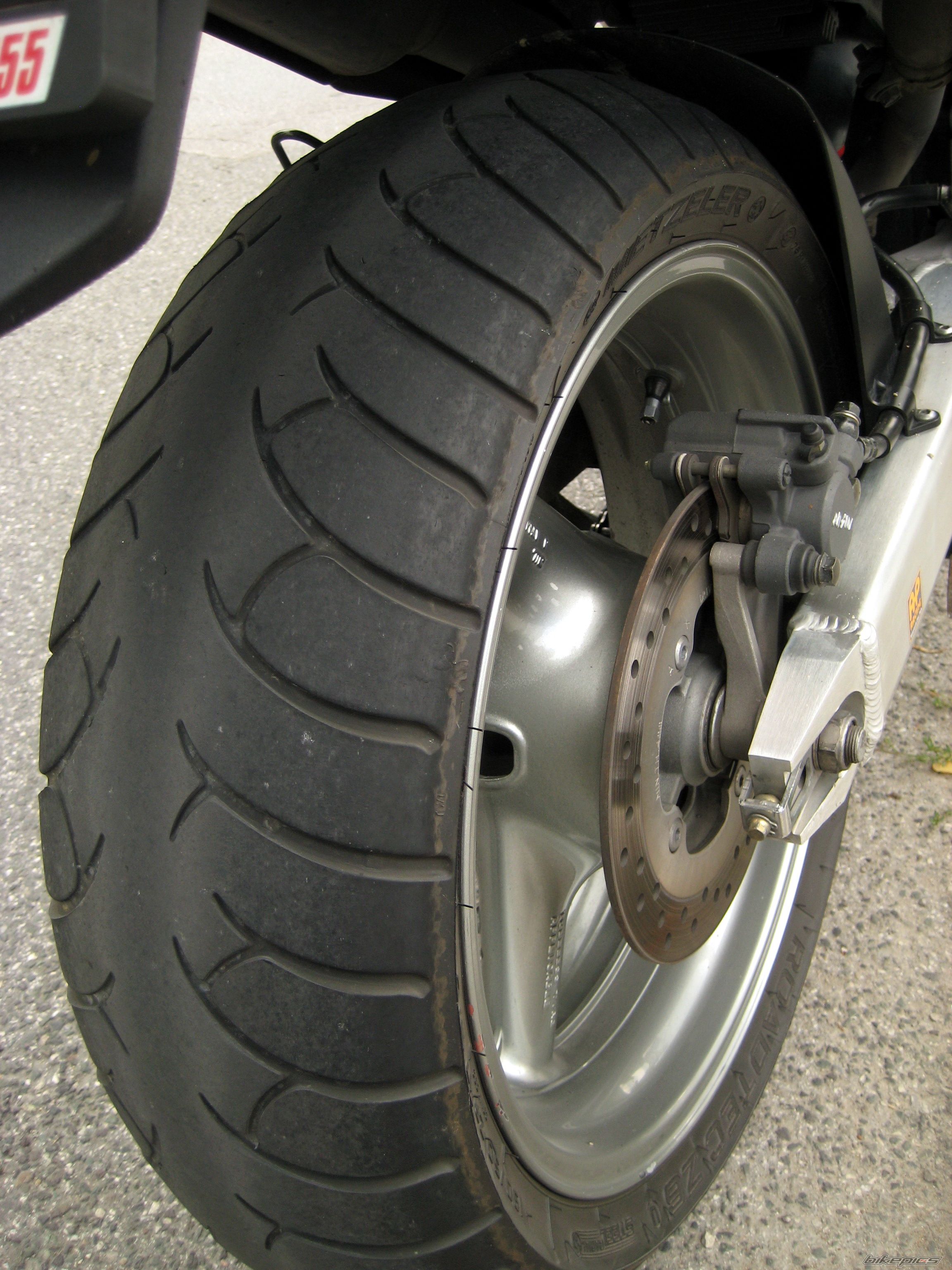 Photo 2437135