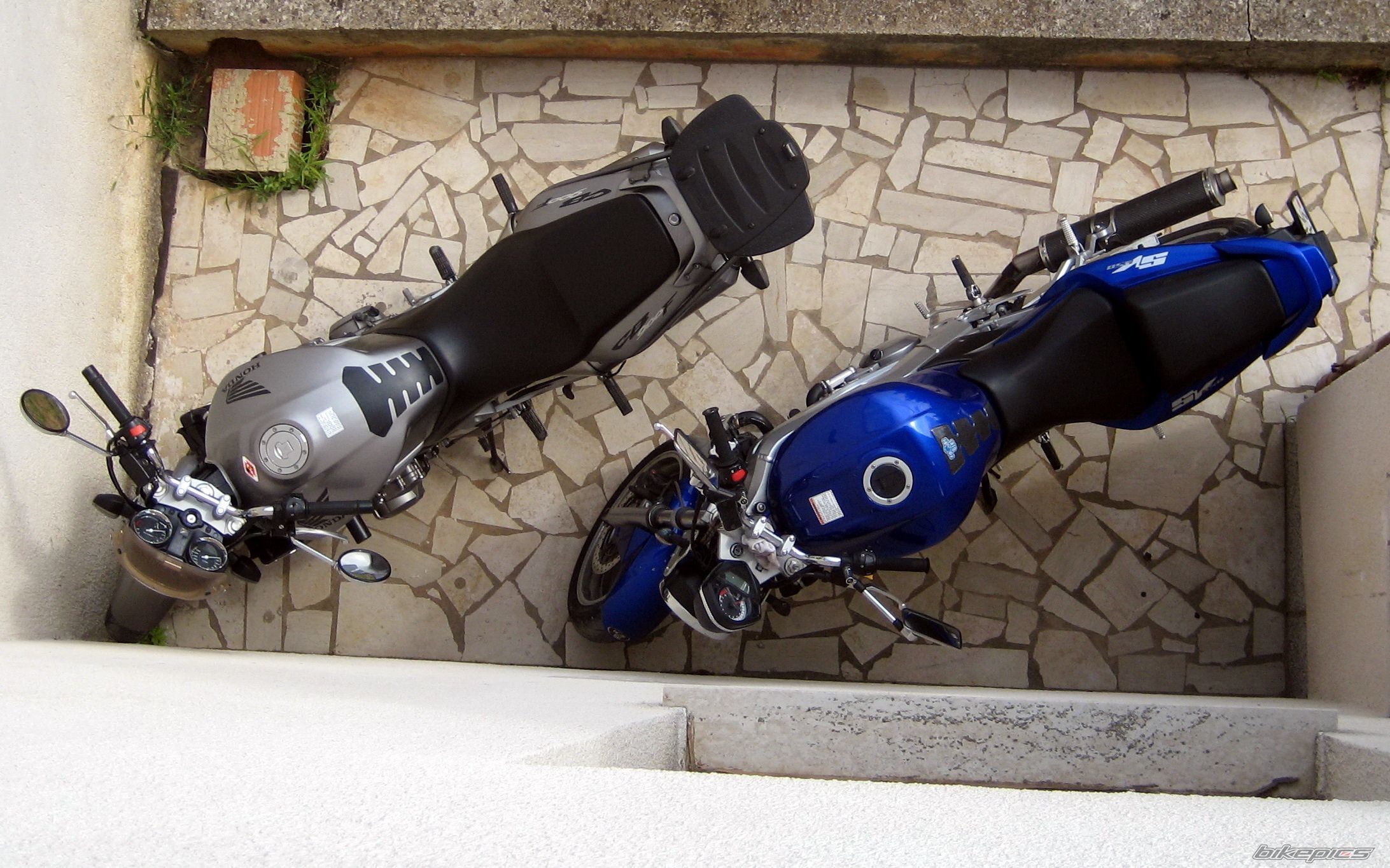 Photo 2437184