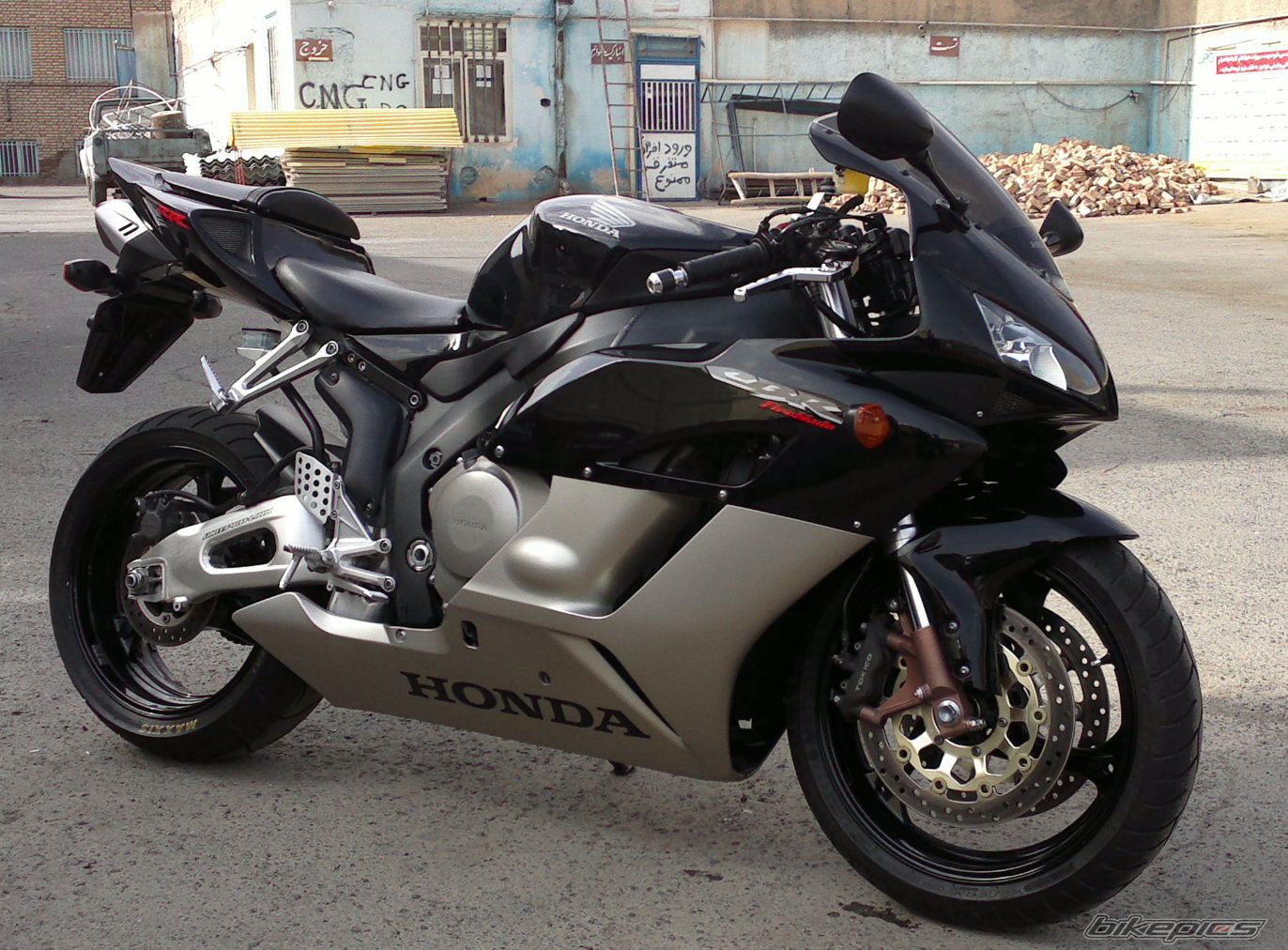Photo 2437353