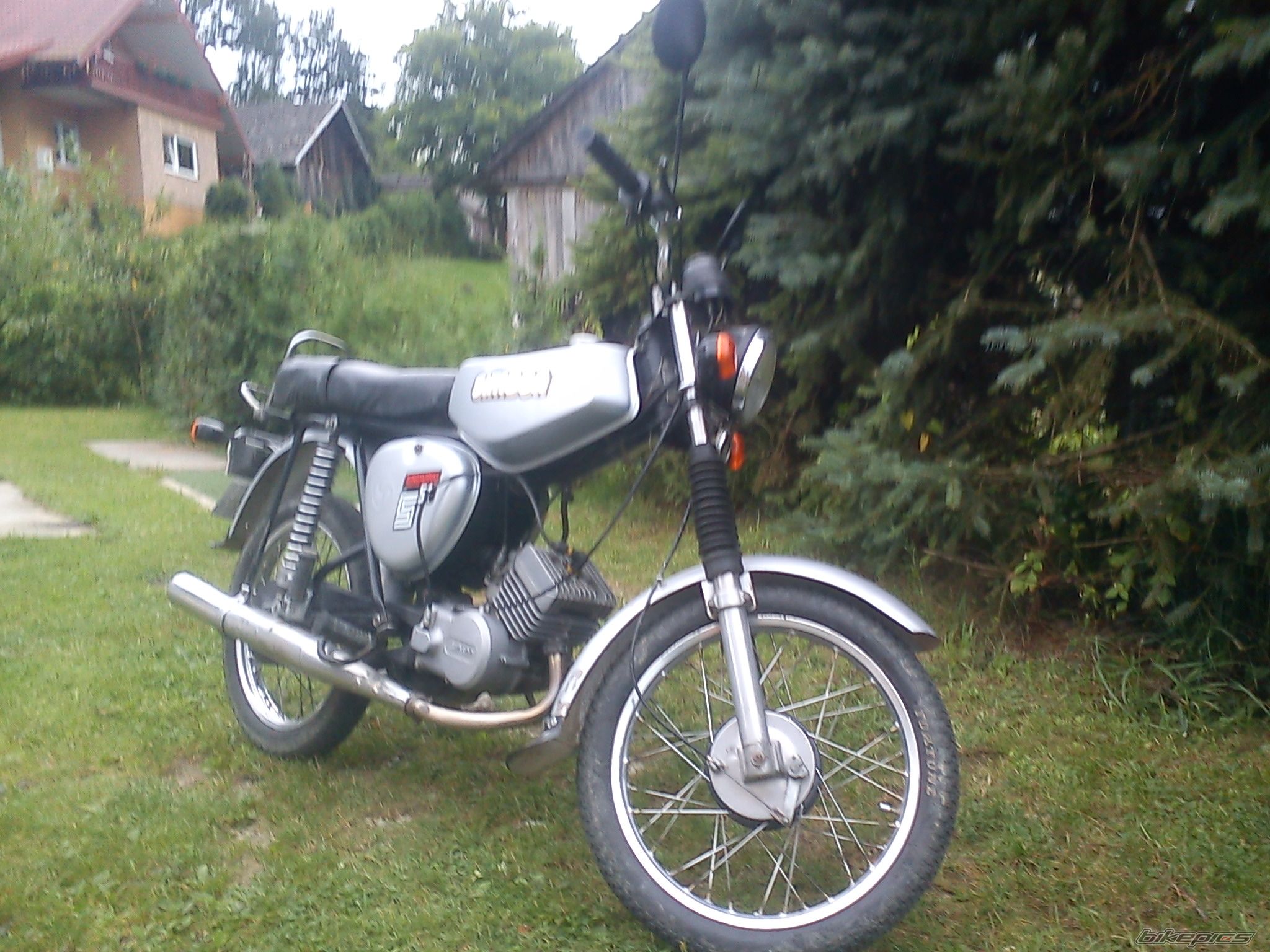 Photo 2437374