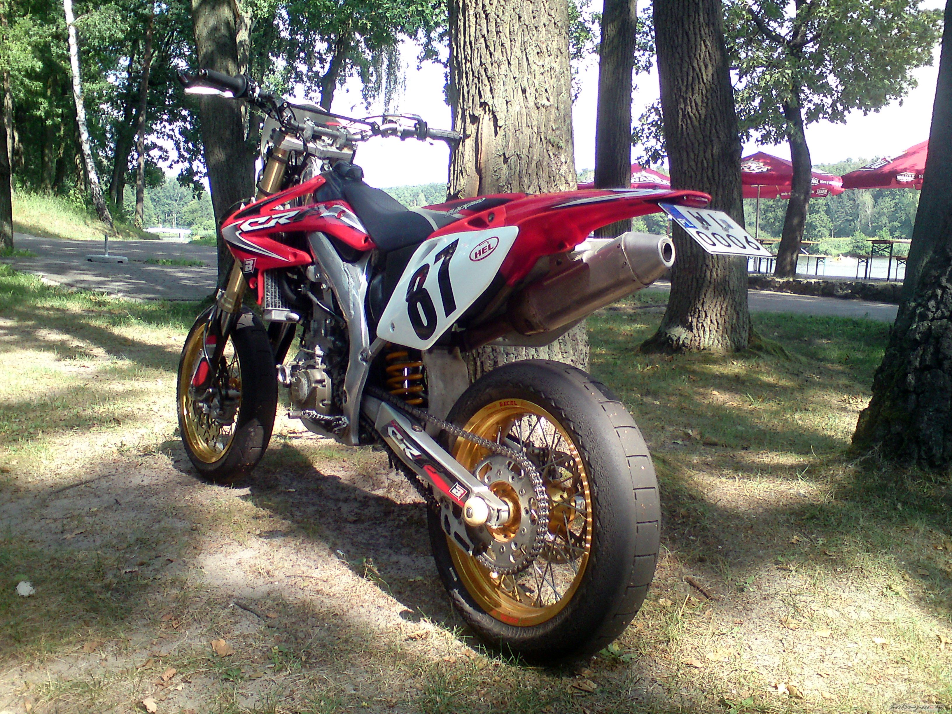 Photo 2437680