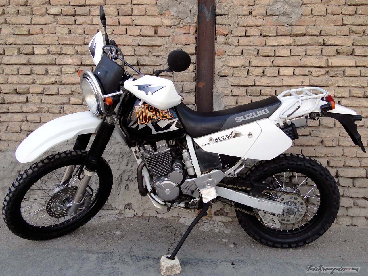 Photo 2437830