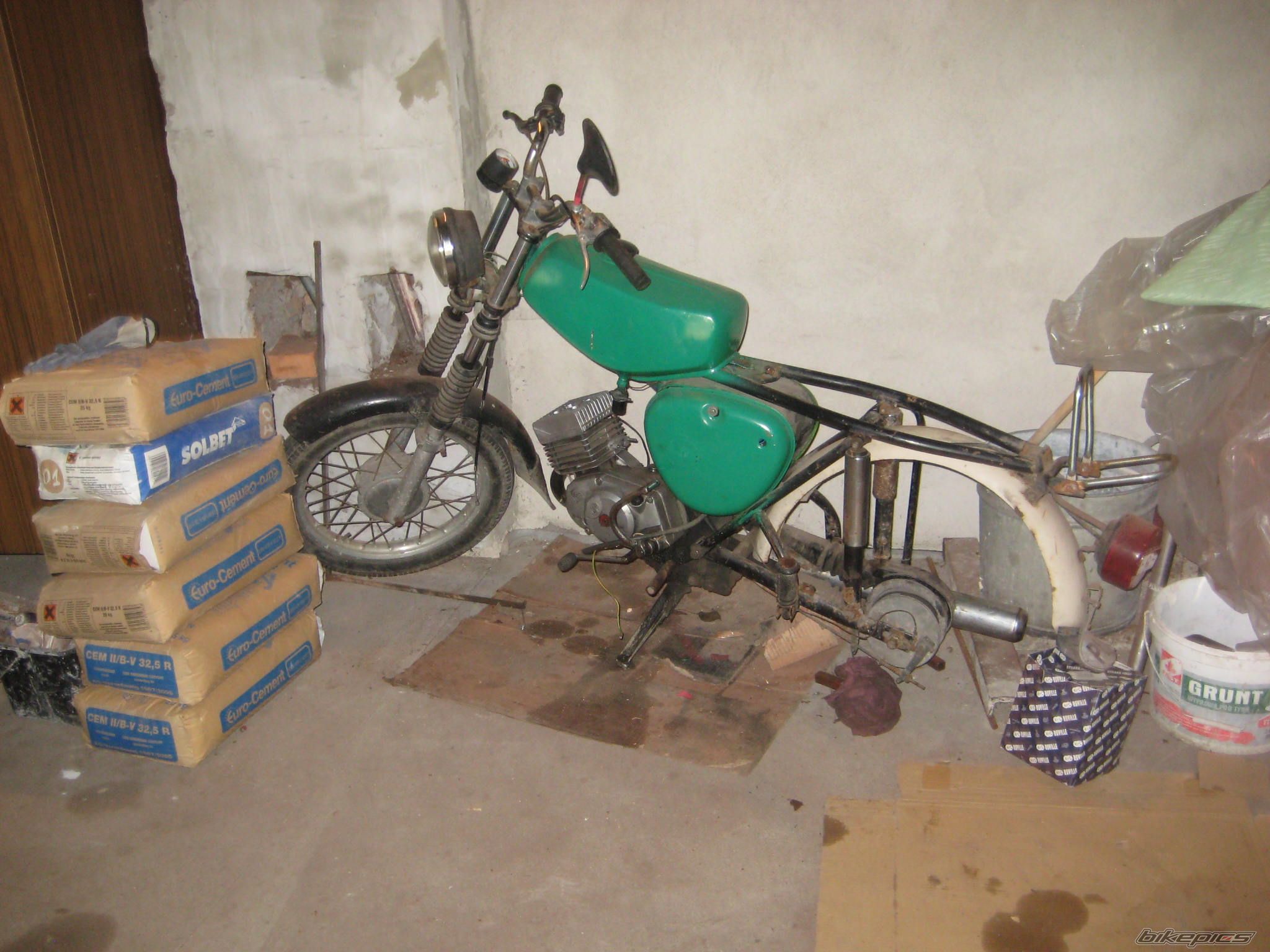 Photo 2437880