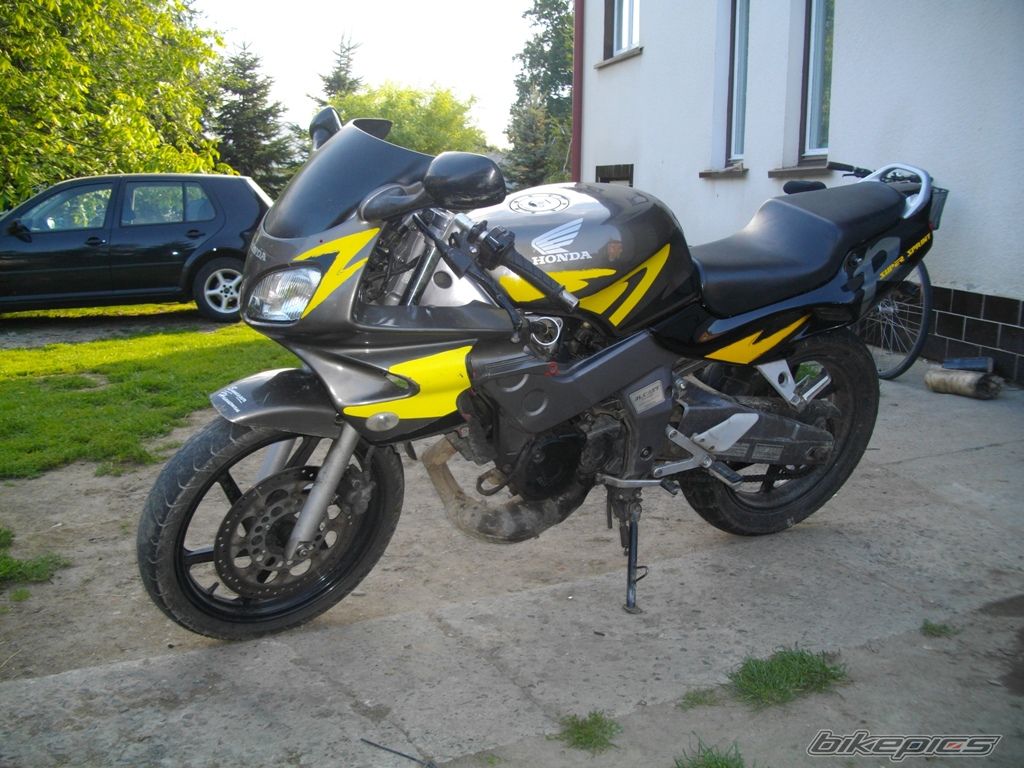 Photo 2438052