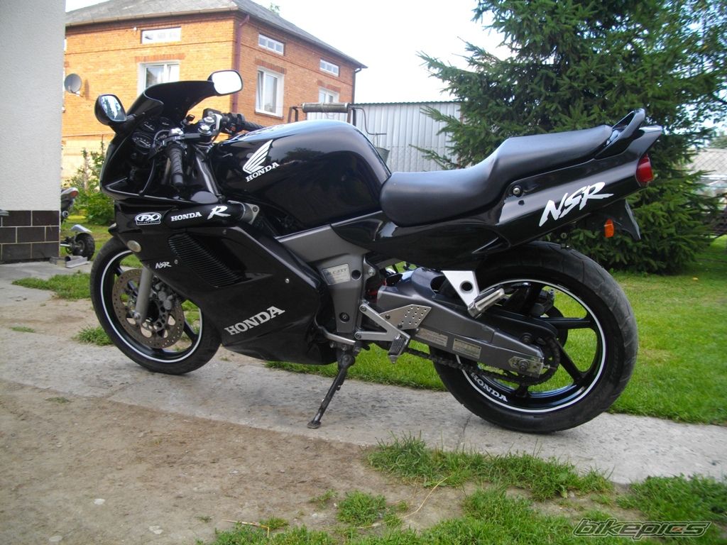Photo 2438054
