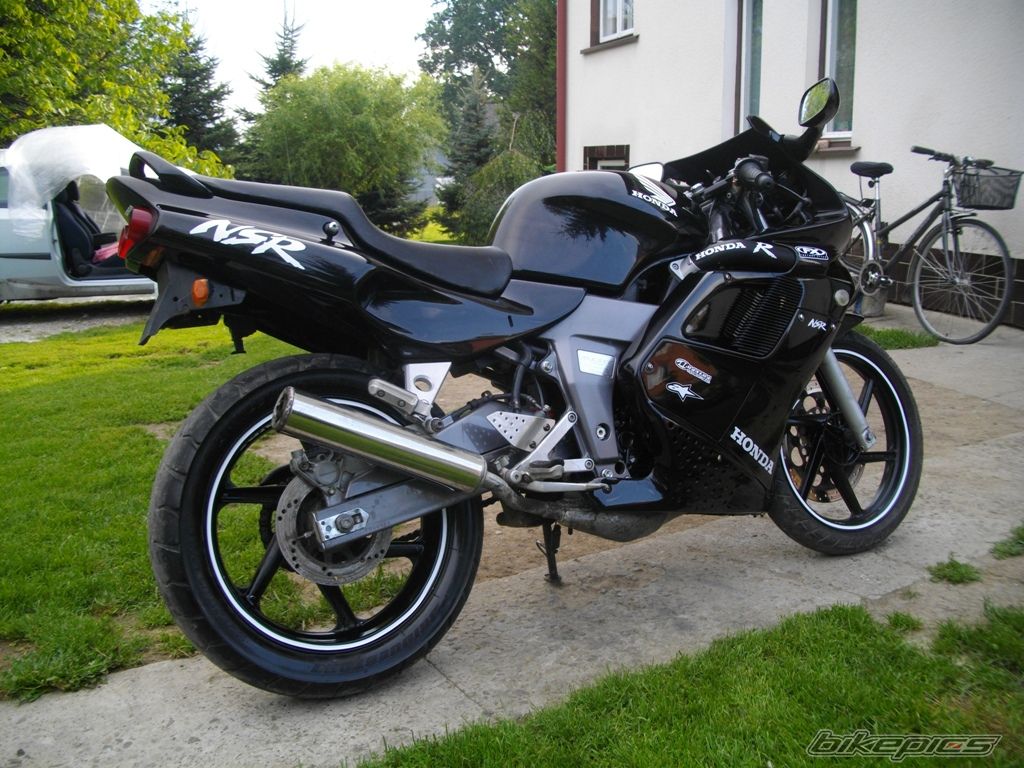 Photo 2438056