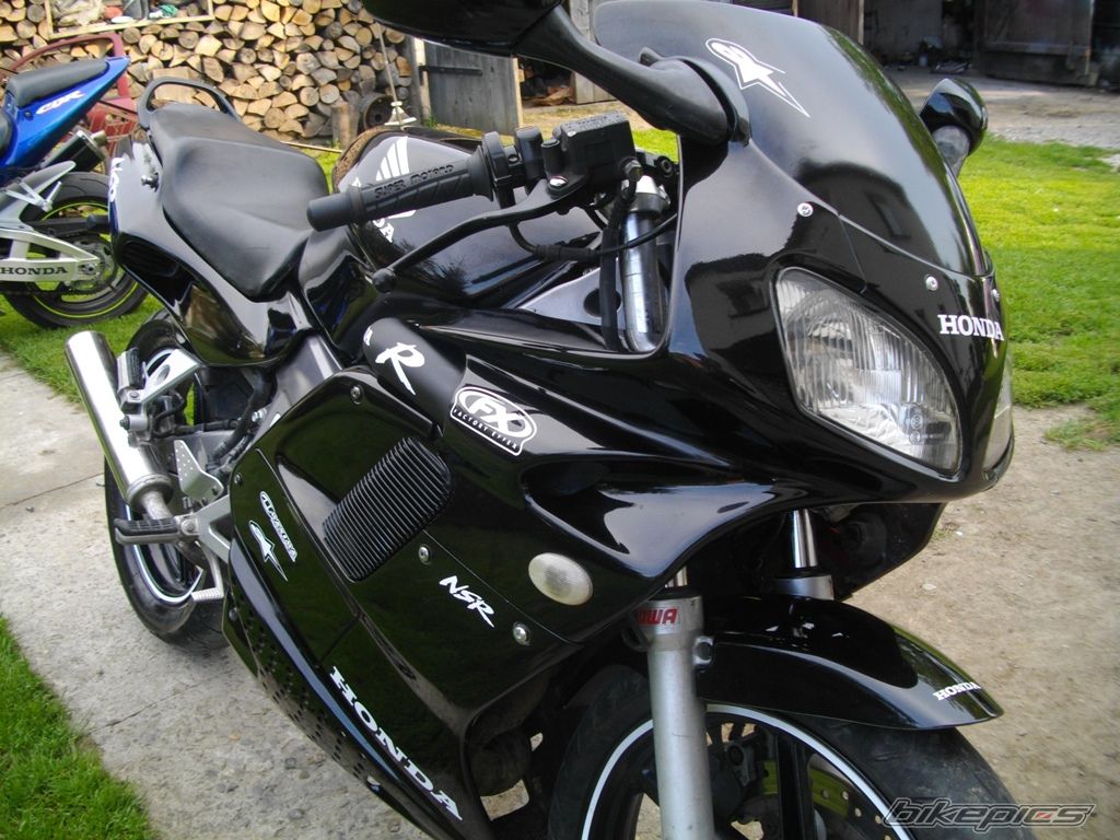 Photo 2438058