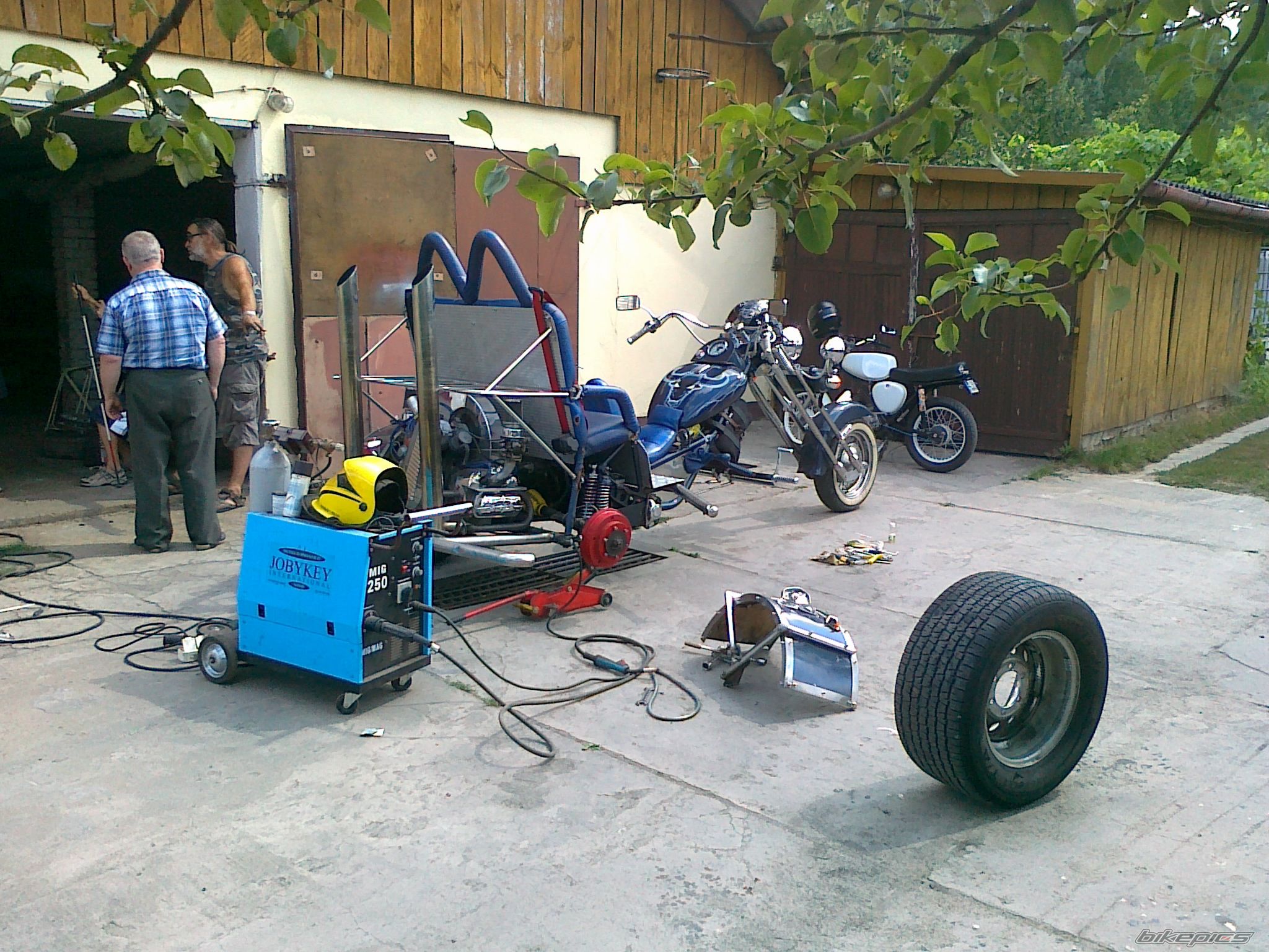 Photo 2438084