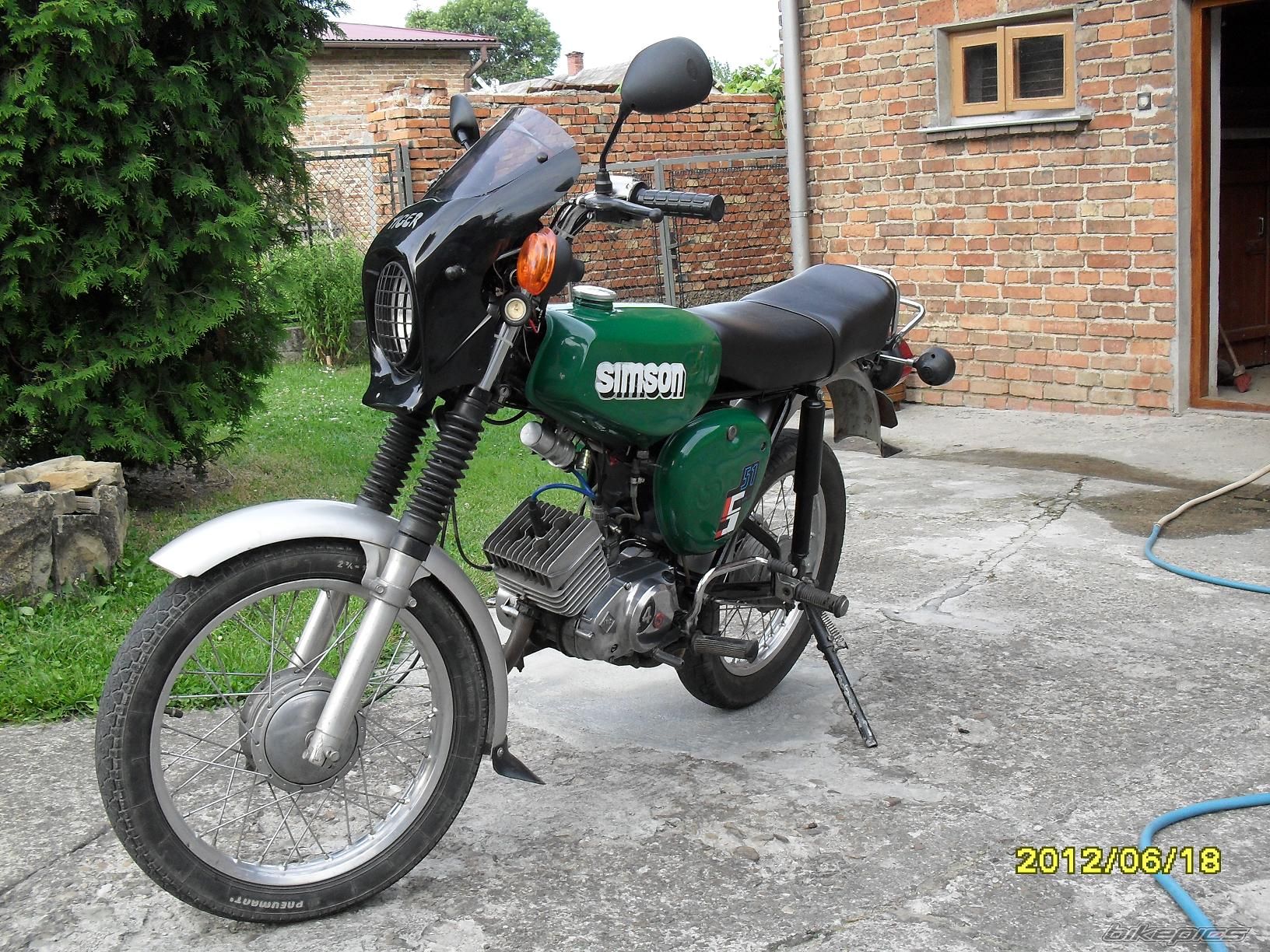 Photo 2438149