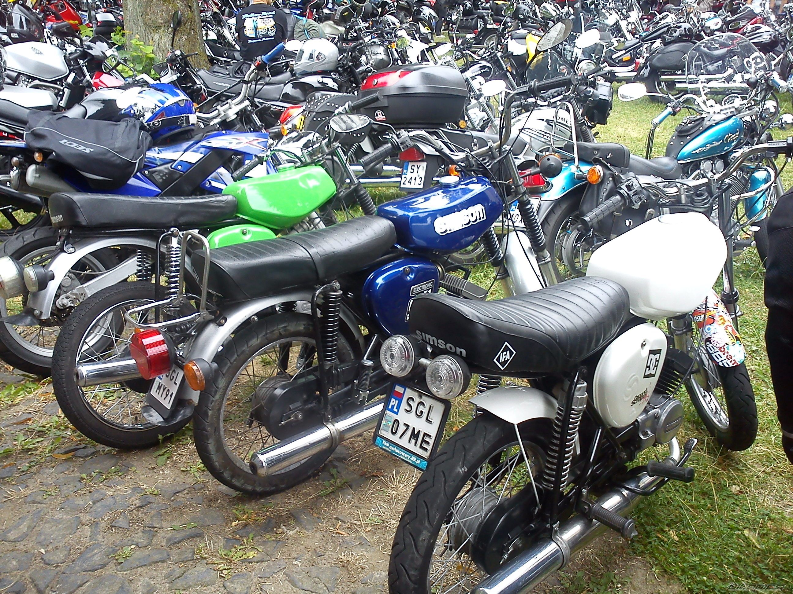 Photo 2438263