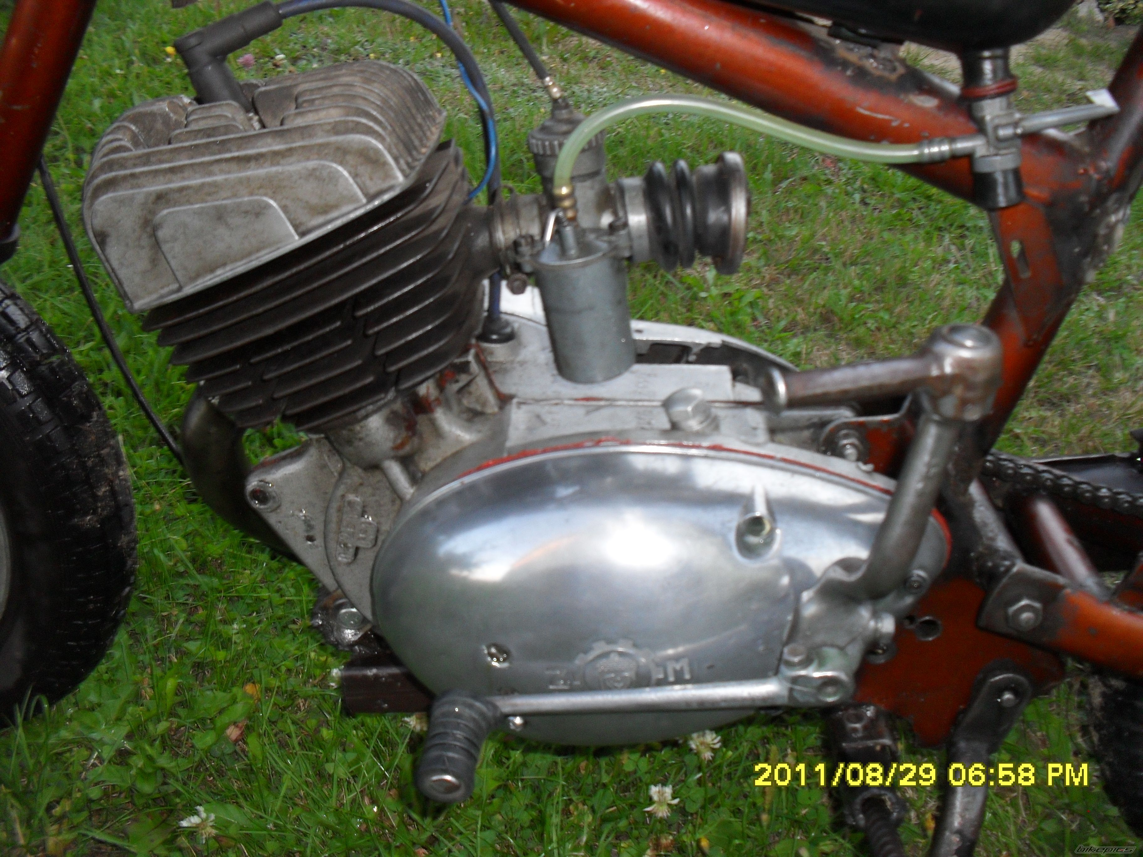 Photo 2438547