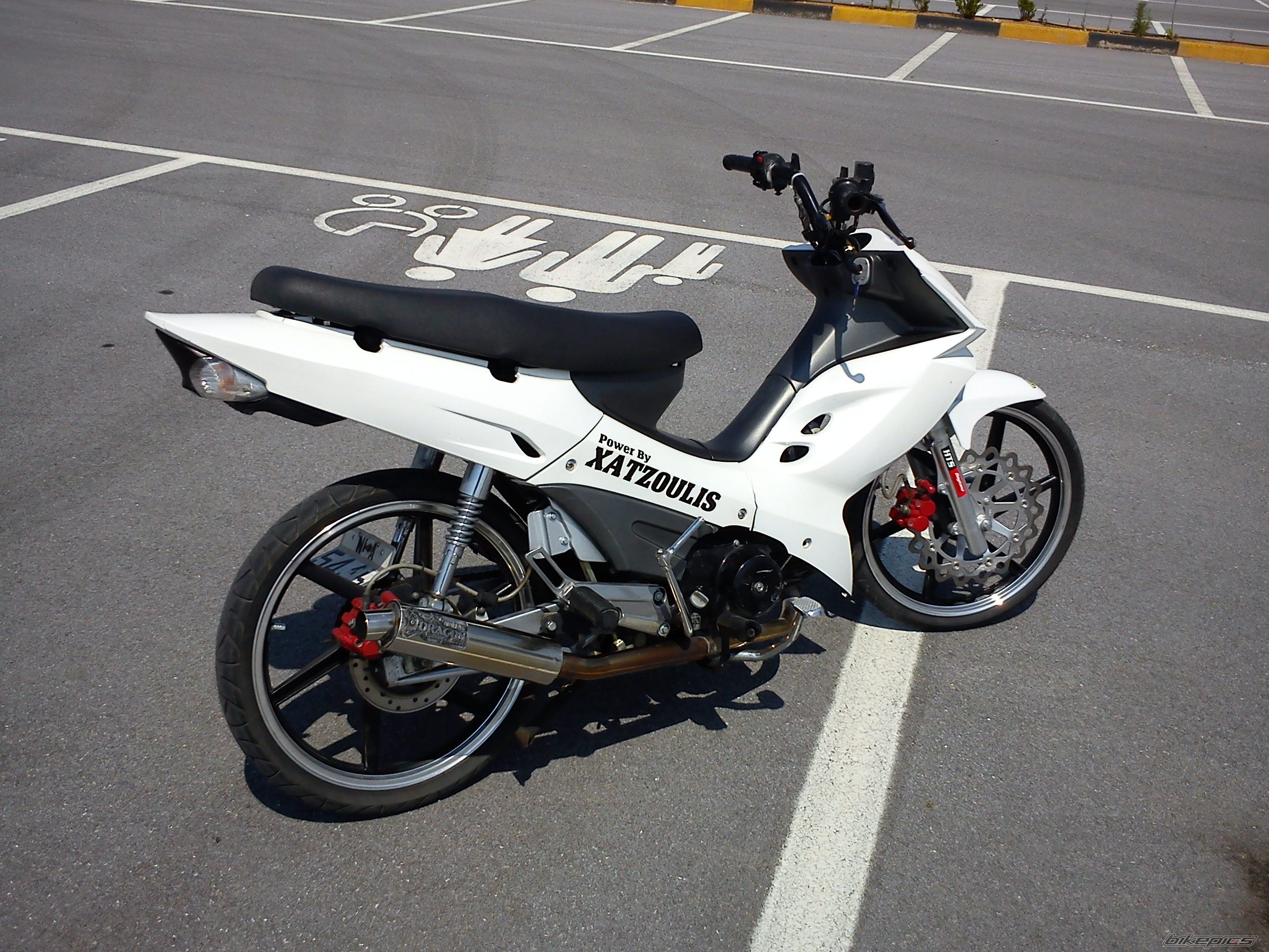 Photo 2438780