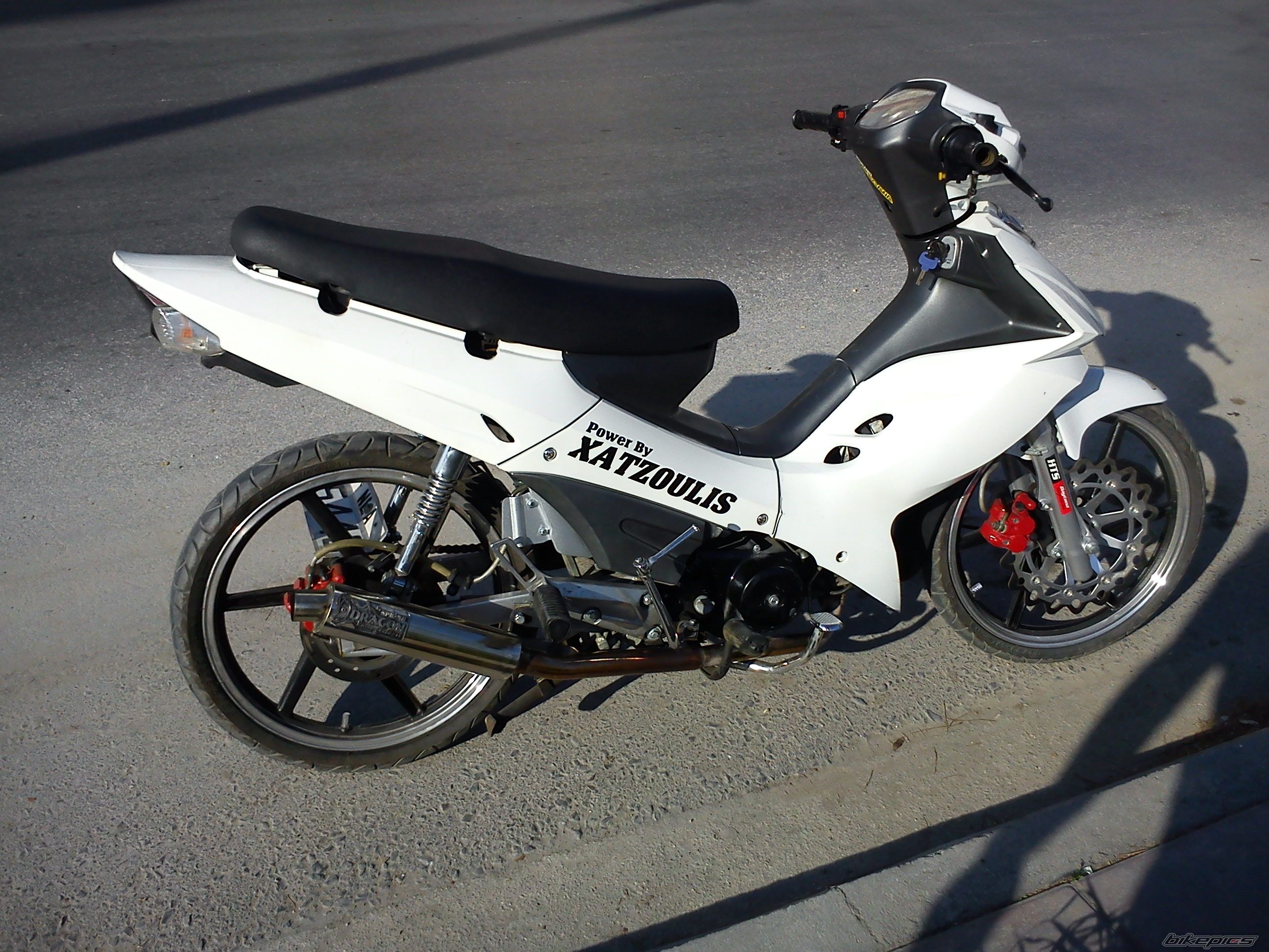 Photo 2438782