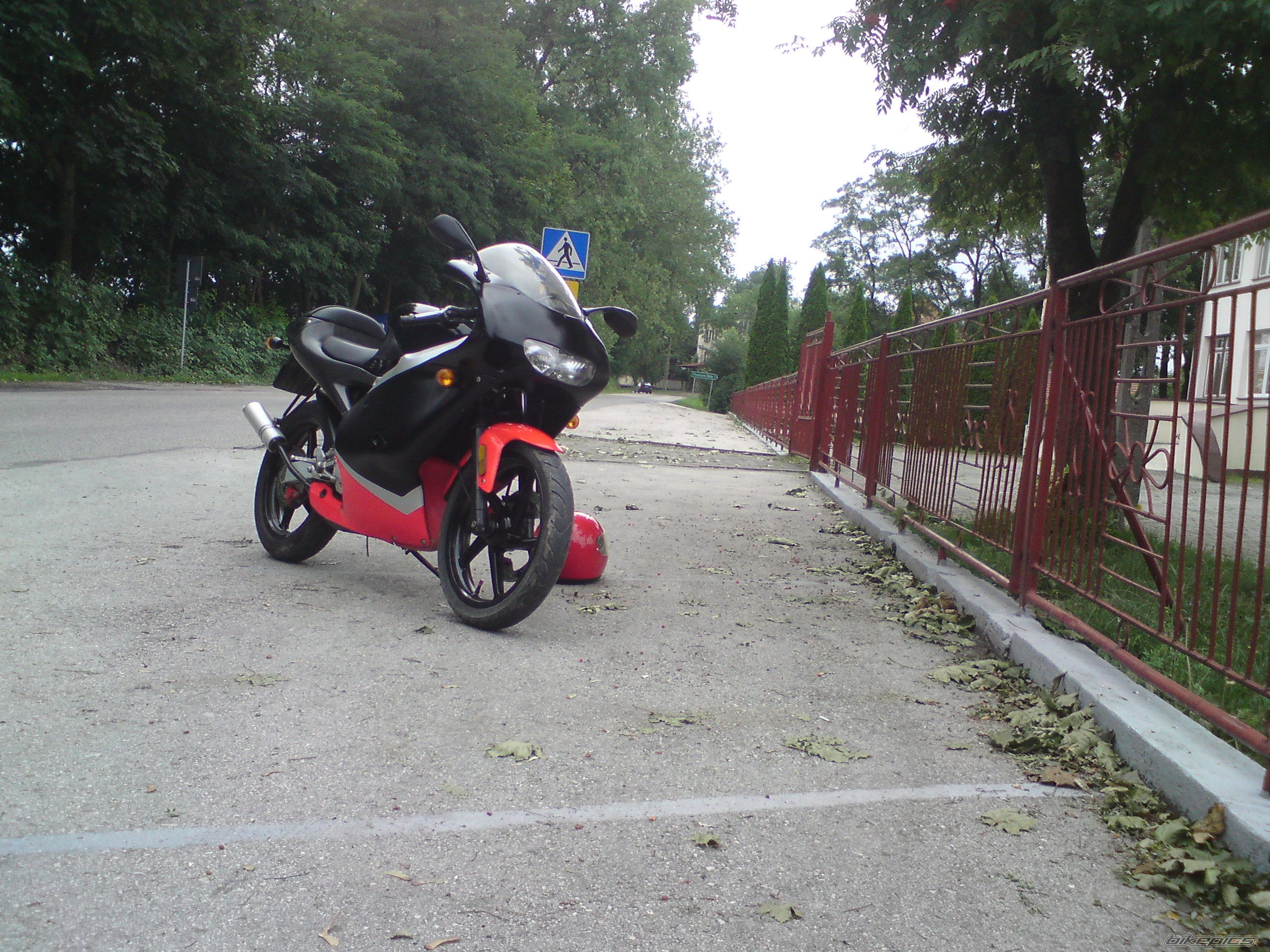 Photo 2438904
