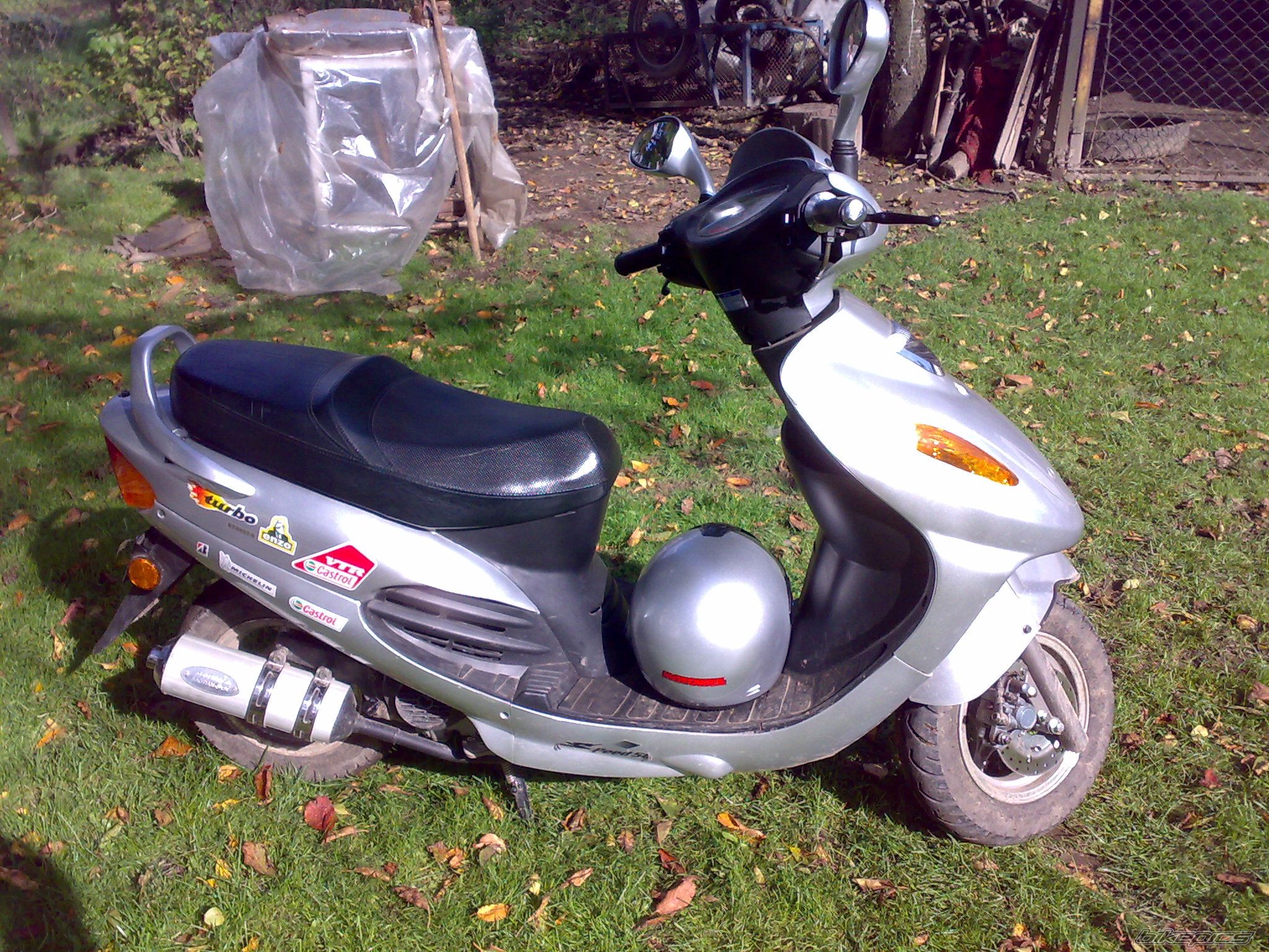 Photo 2438975