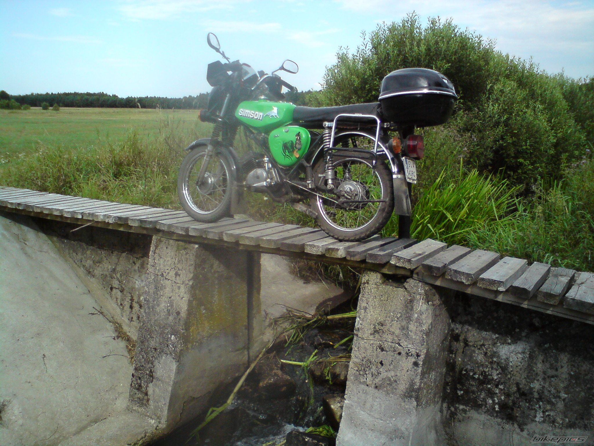 Photo 2439032