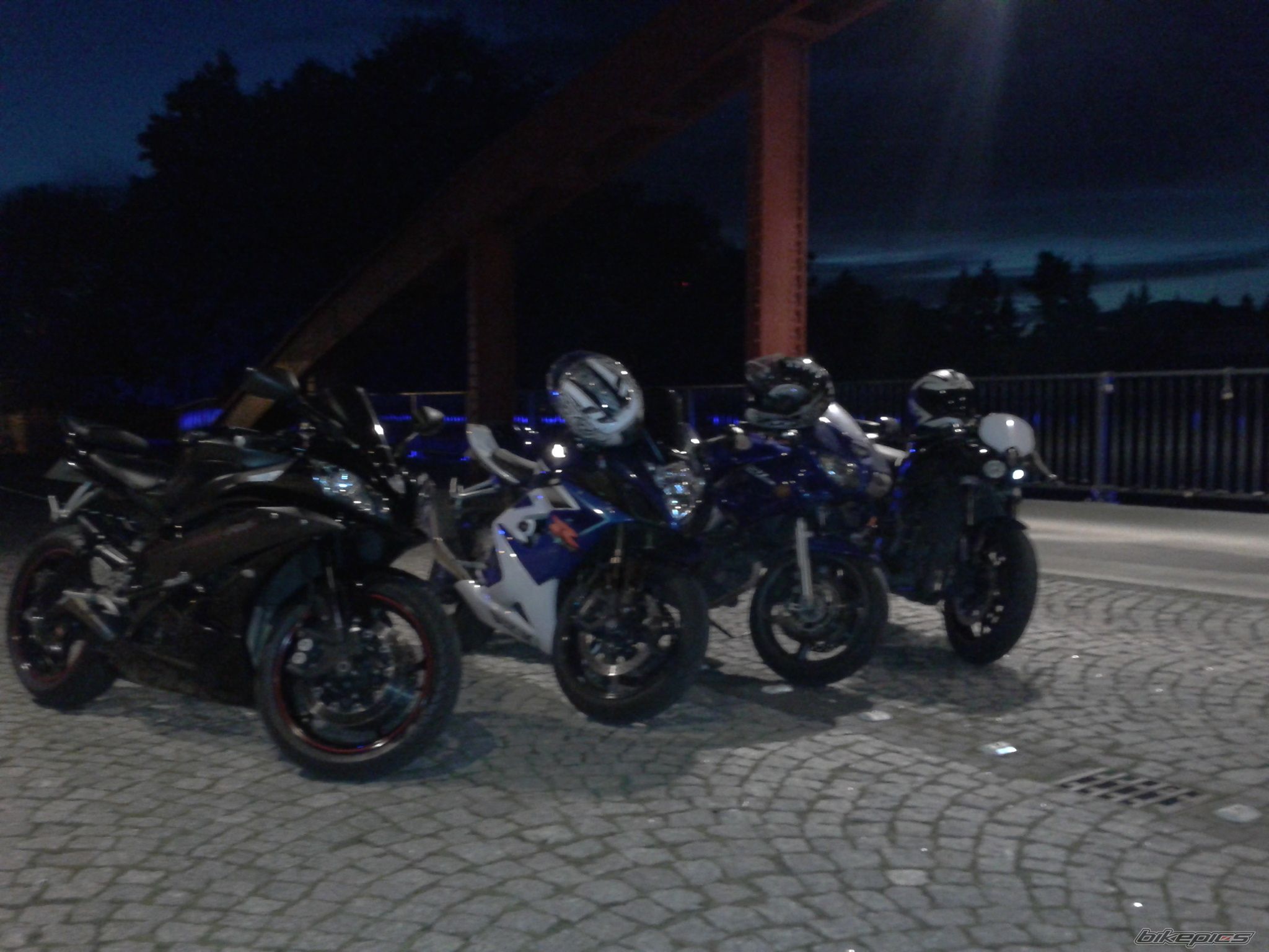 Photo 2439225