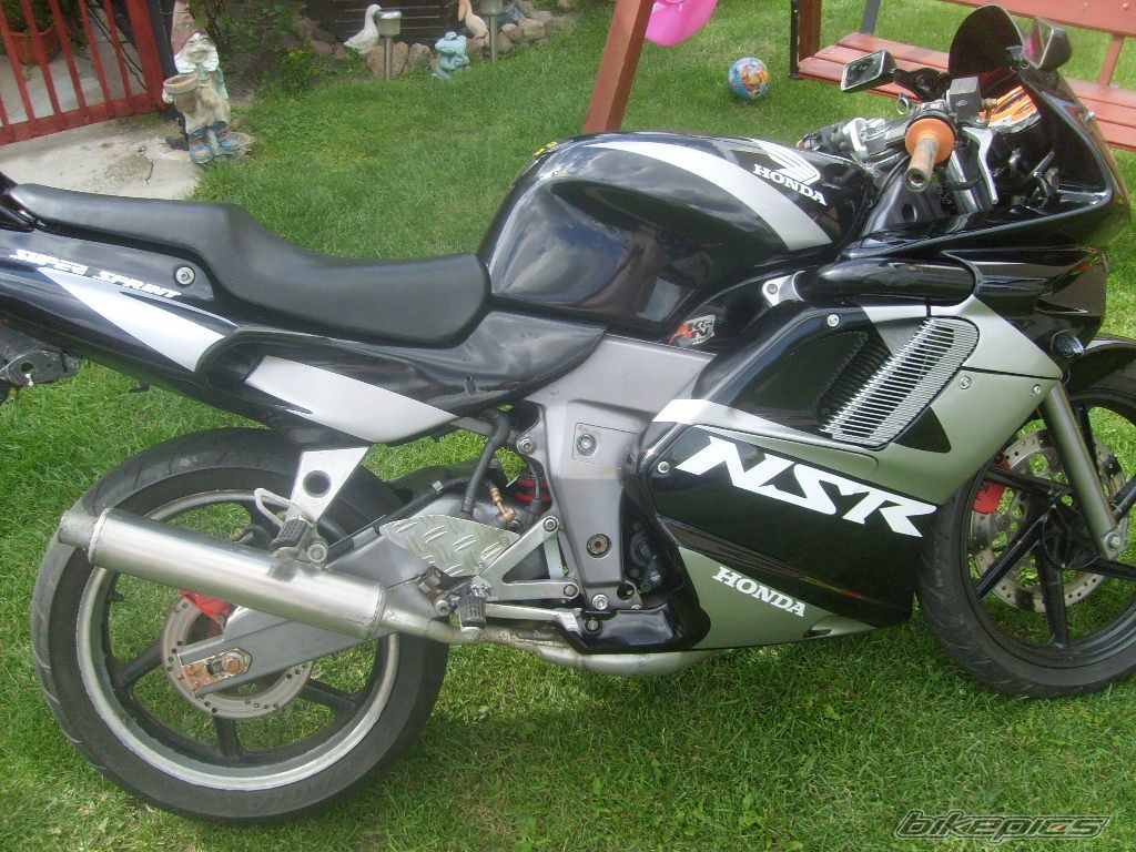 Photo 2439503