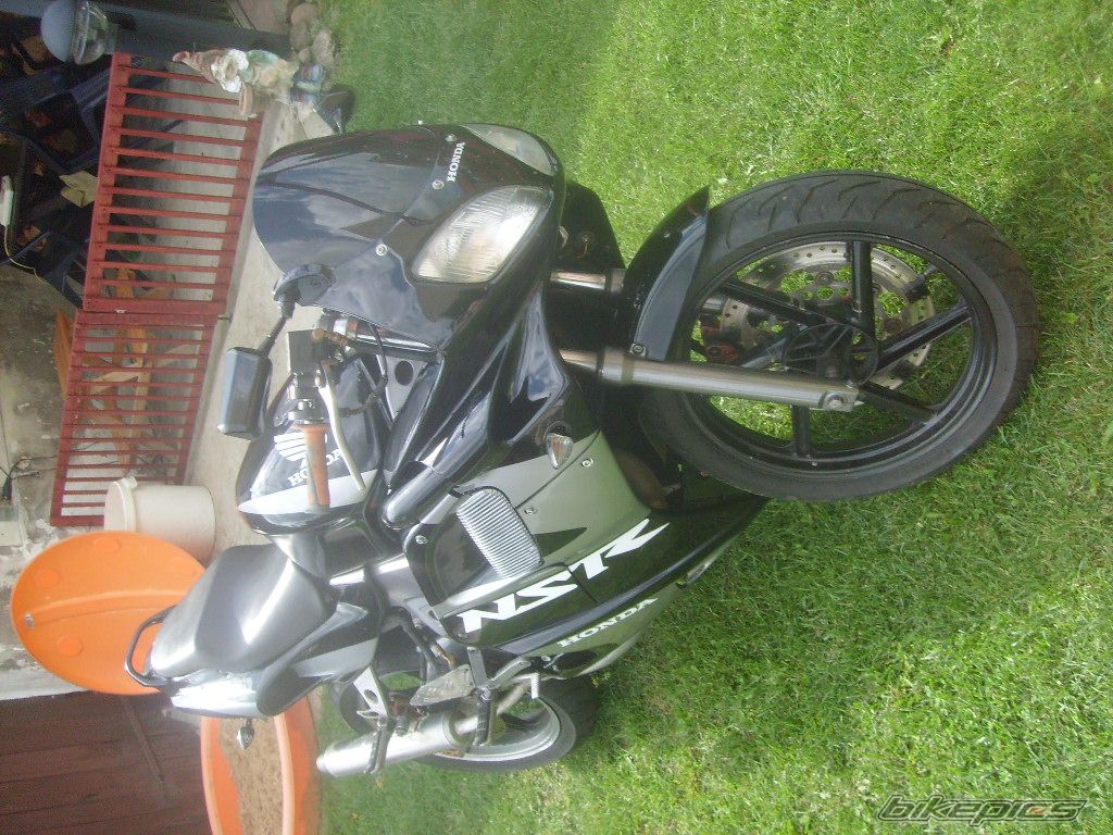 Photo 2439504