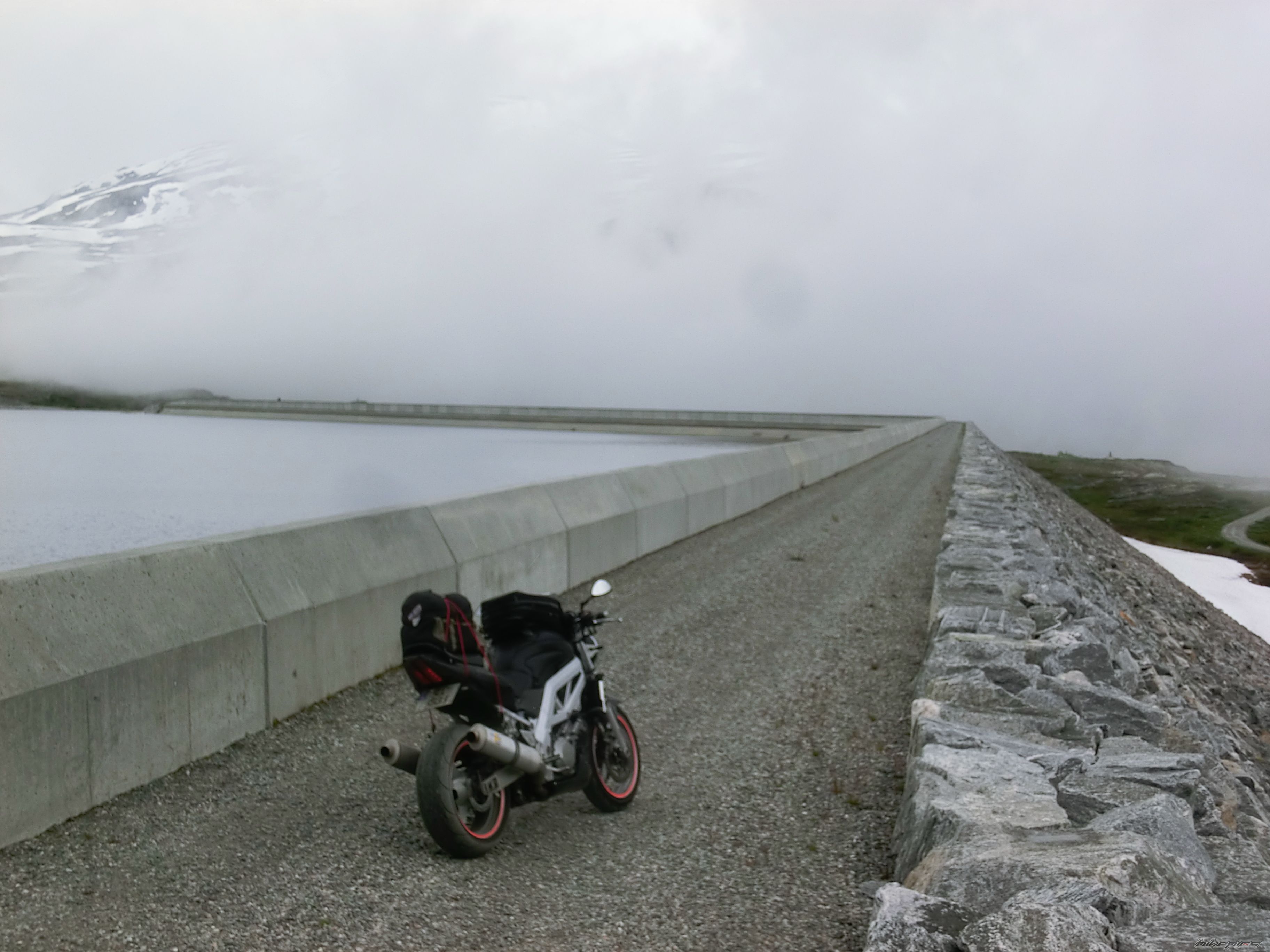 Photo 2439598