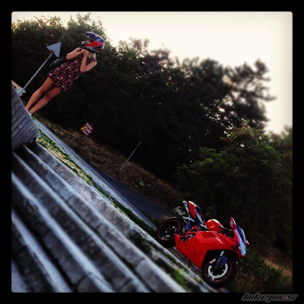 Photo 2439648