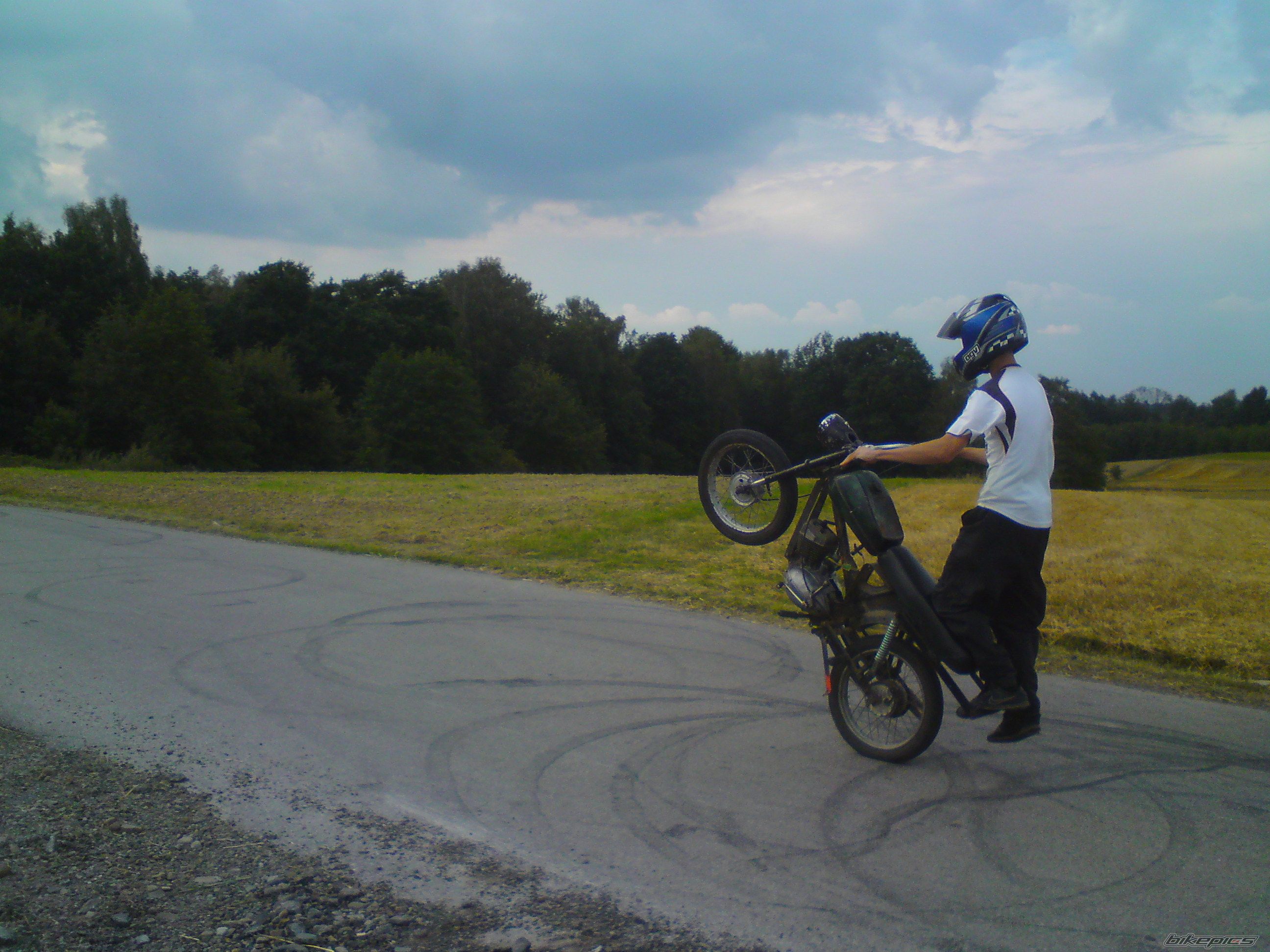 Photo 2439766