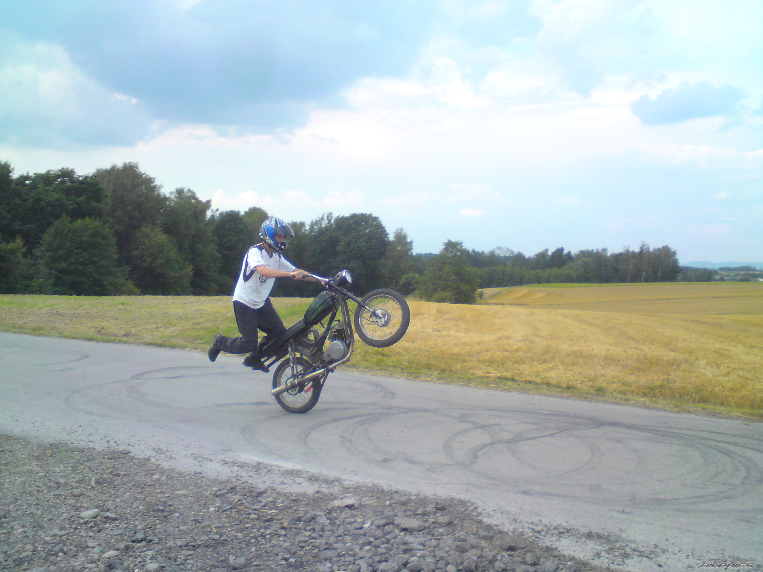 Photo 2439768