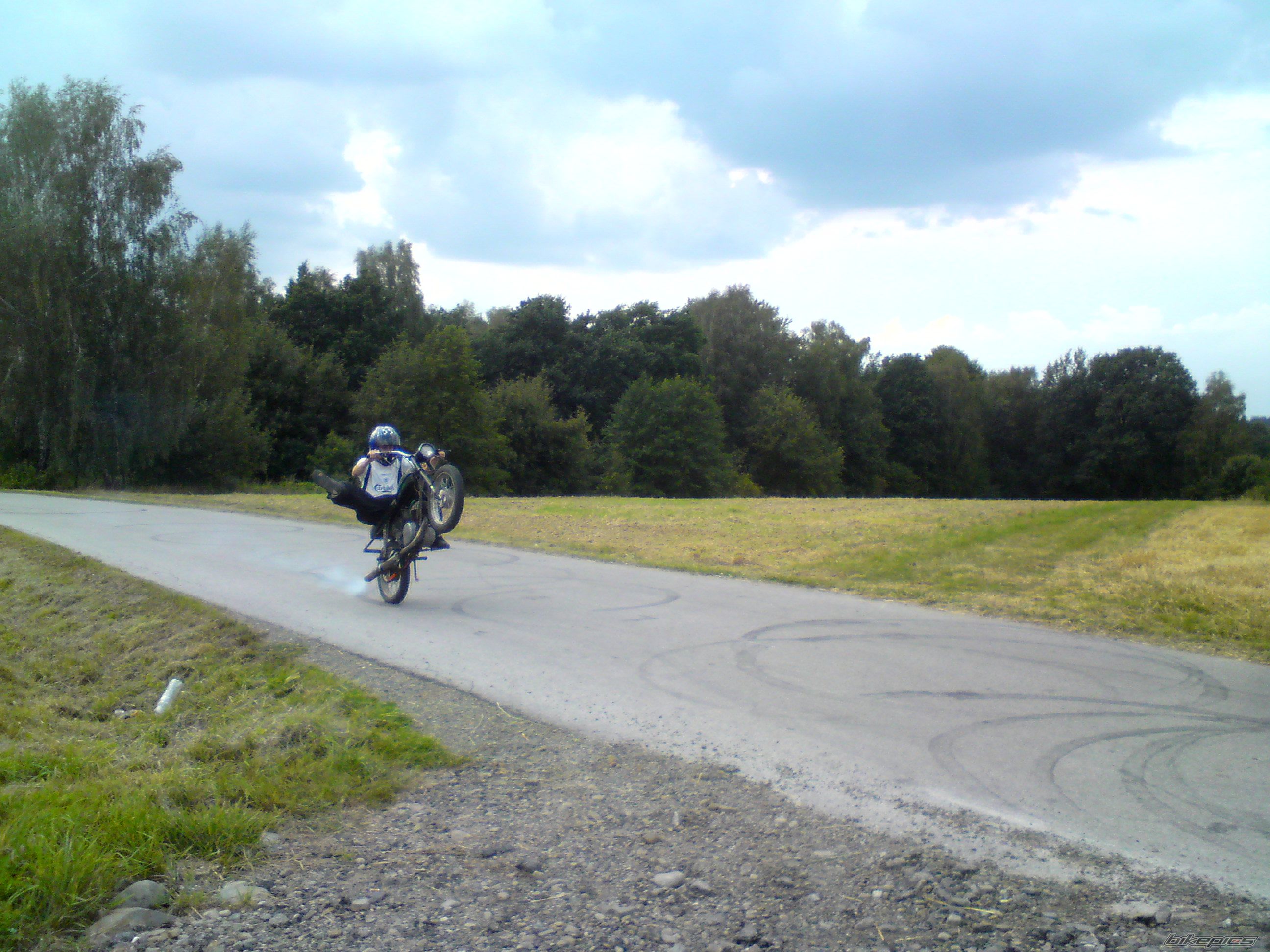 Photo 2439770