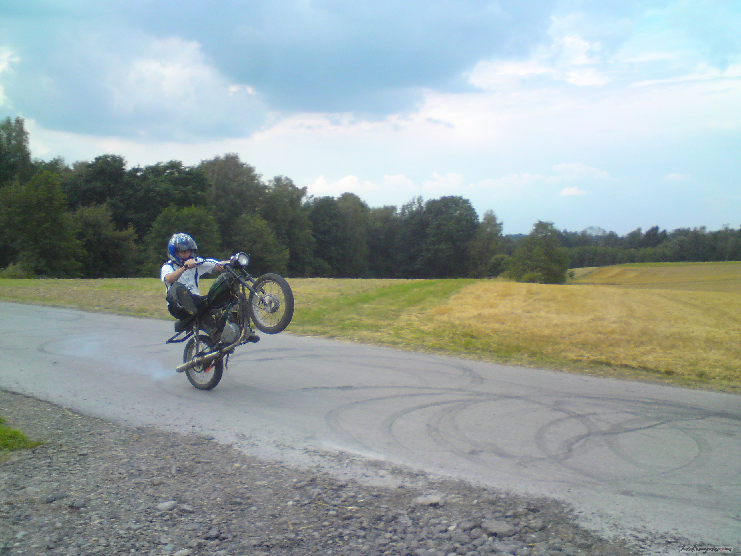 Photo 2439771